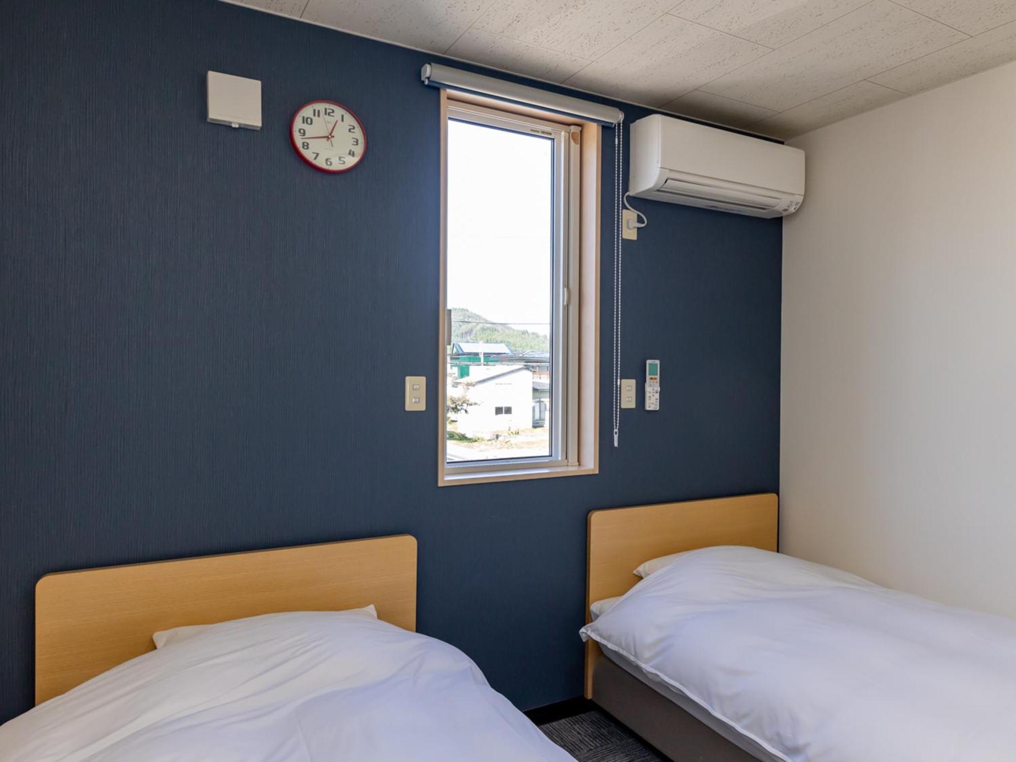 Twin Room - Non-Smoking