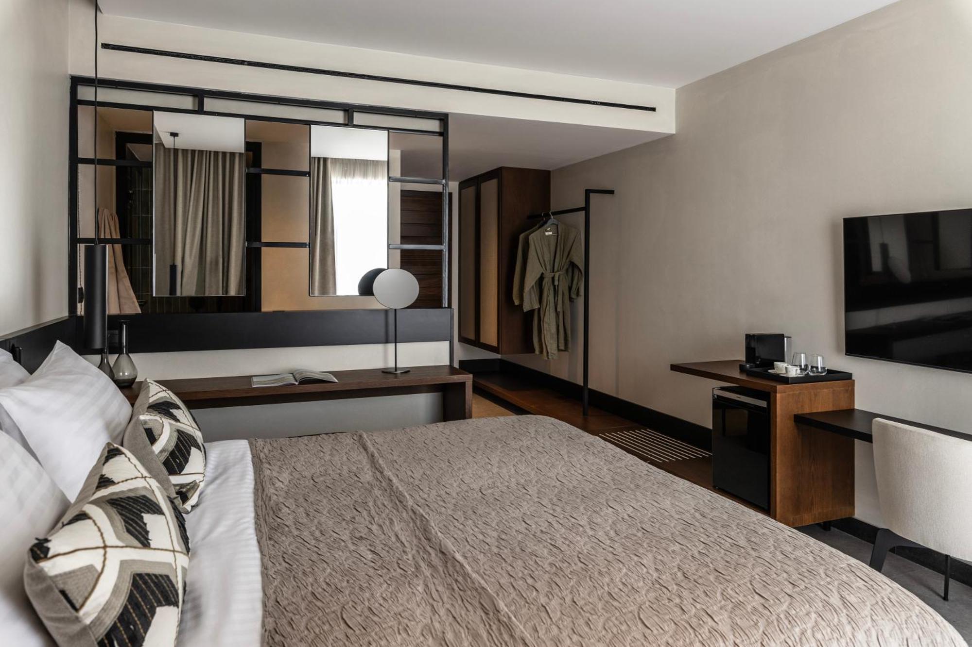 Superior Suite met Directe Verbinding met Zwembad - Gedeeltelijk Uitzicht op Zee
