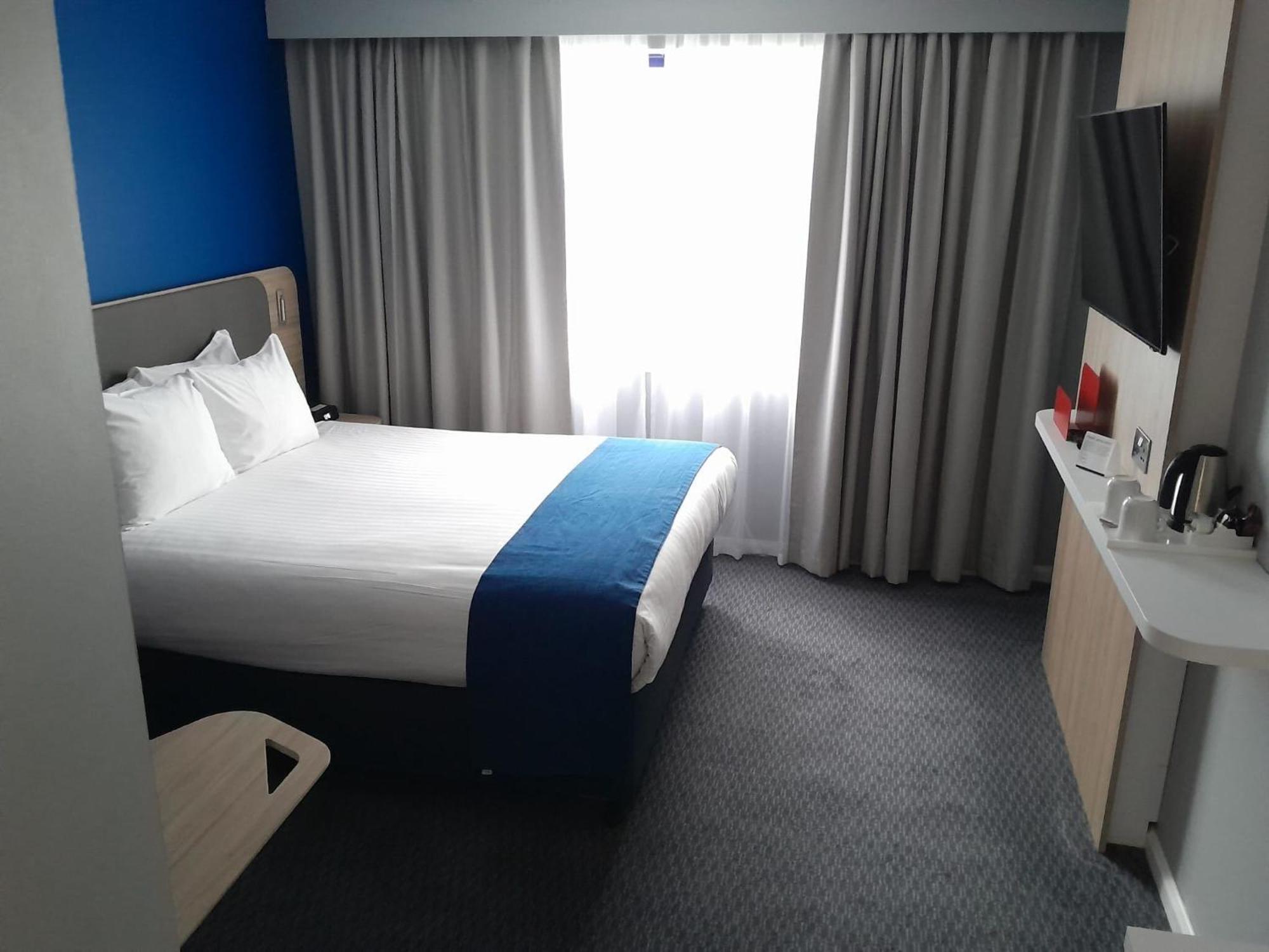 Standard Double Room with Free Hot Breakfast