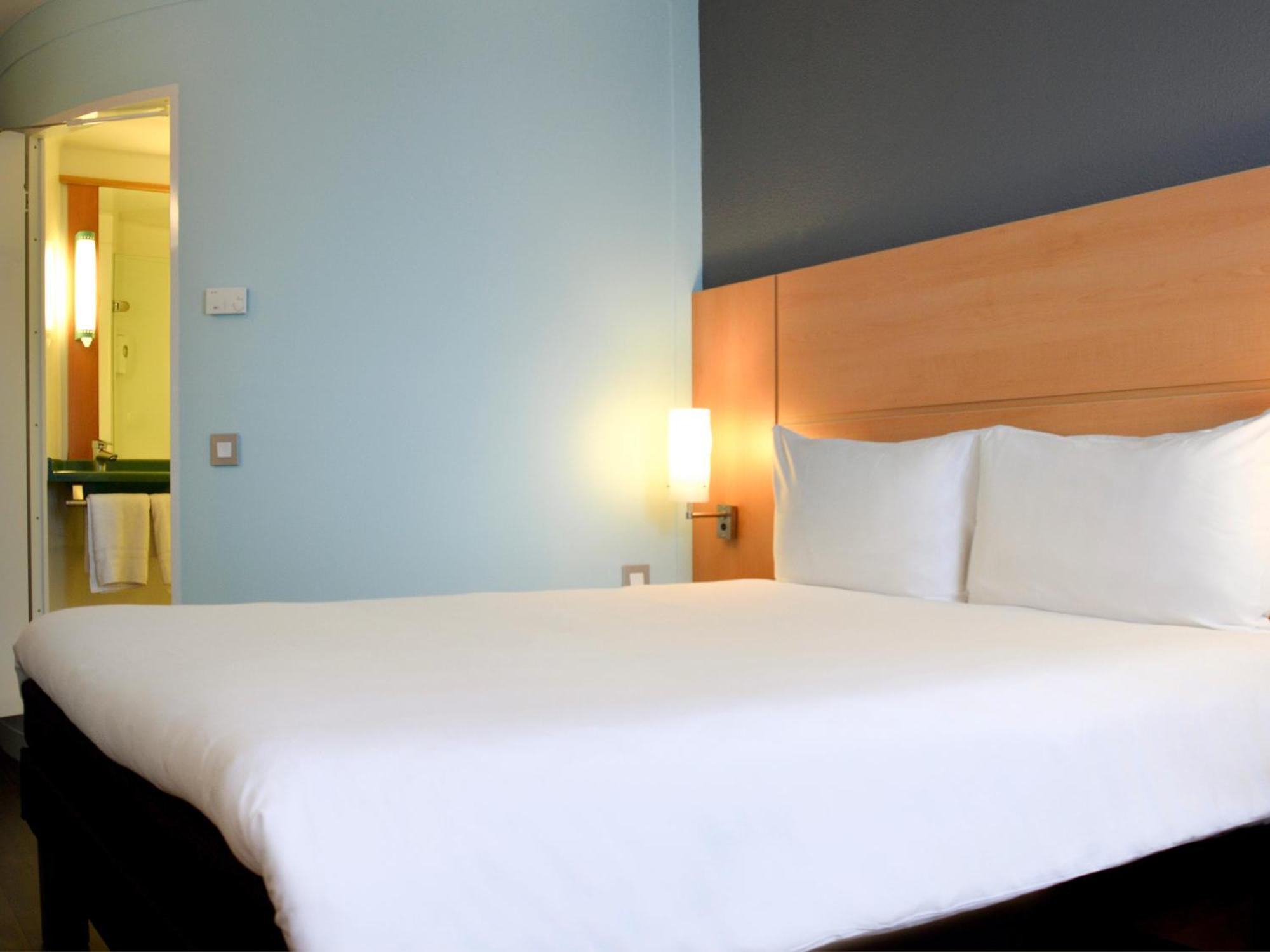 Accessible Room with One Double Bed