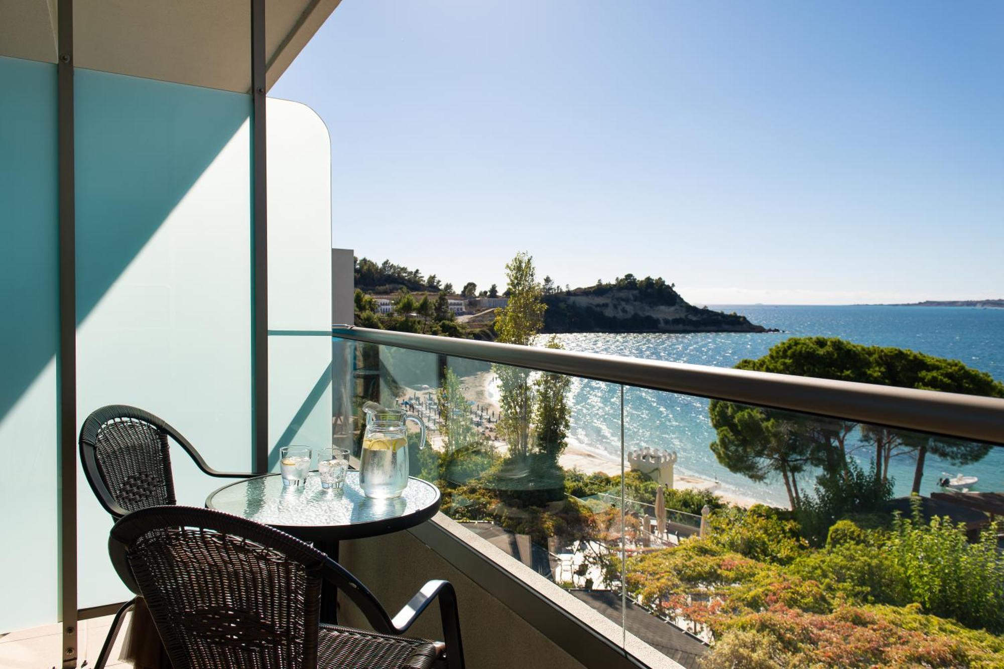 Double or Twin Room with Sea View