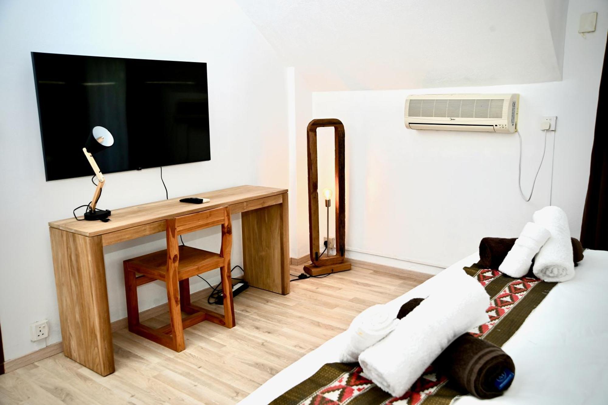 Deluxe Suite with Balcony