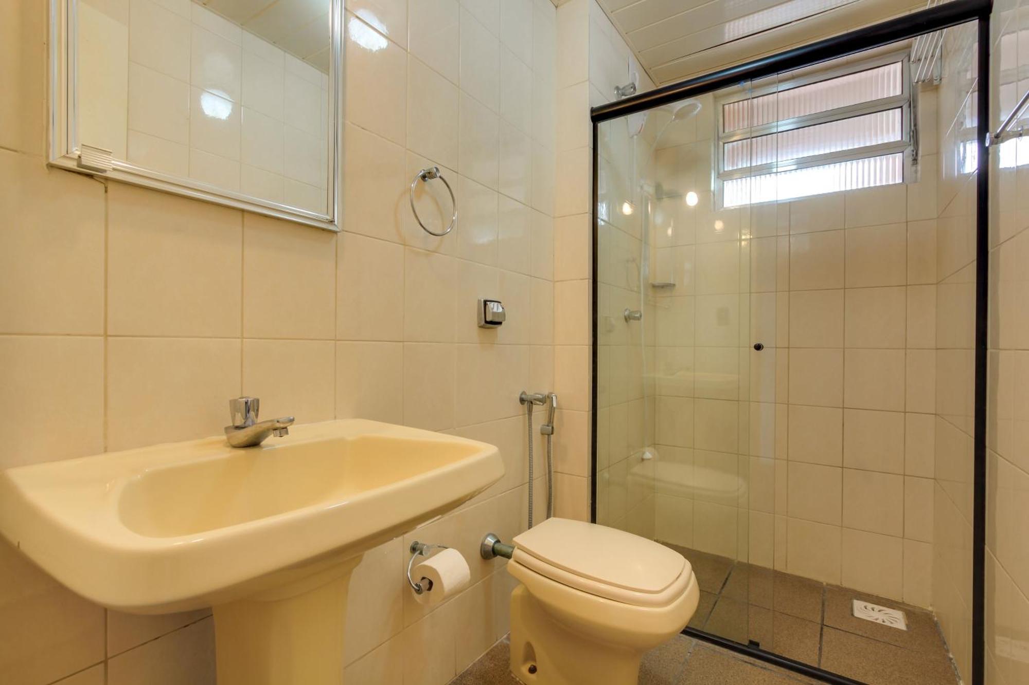 Apartamento de 1 dormitorio con balcón