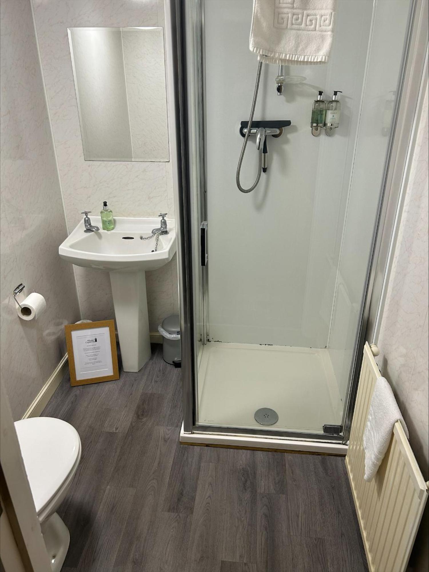 Single Room with Shared Bathroom