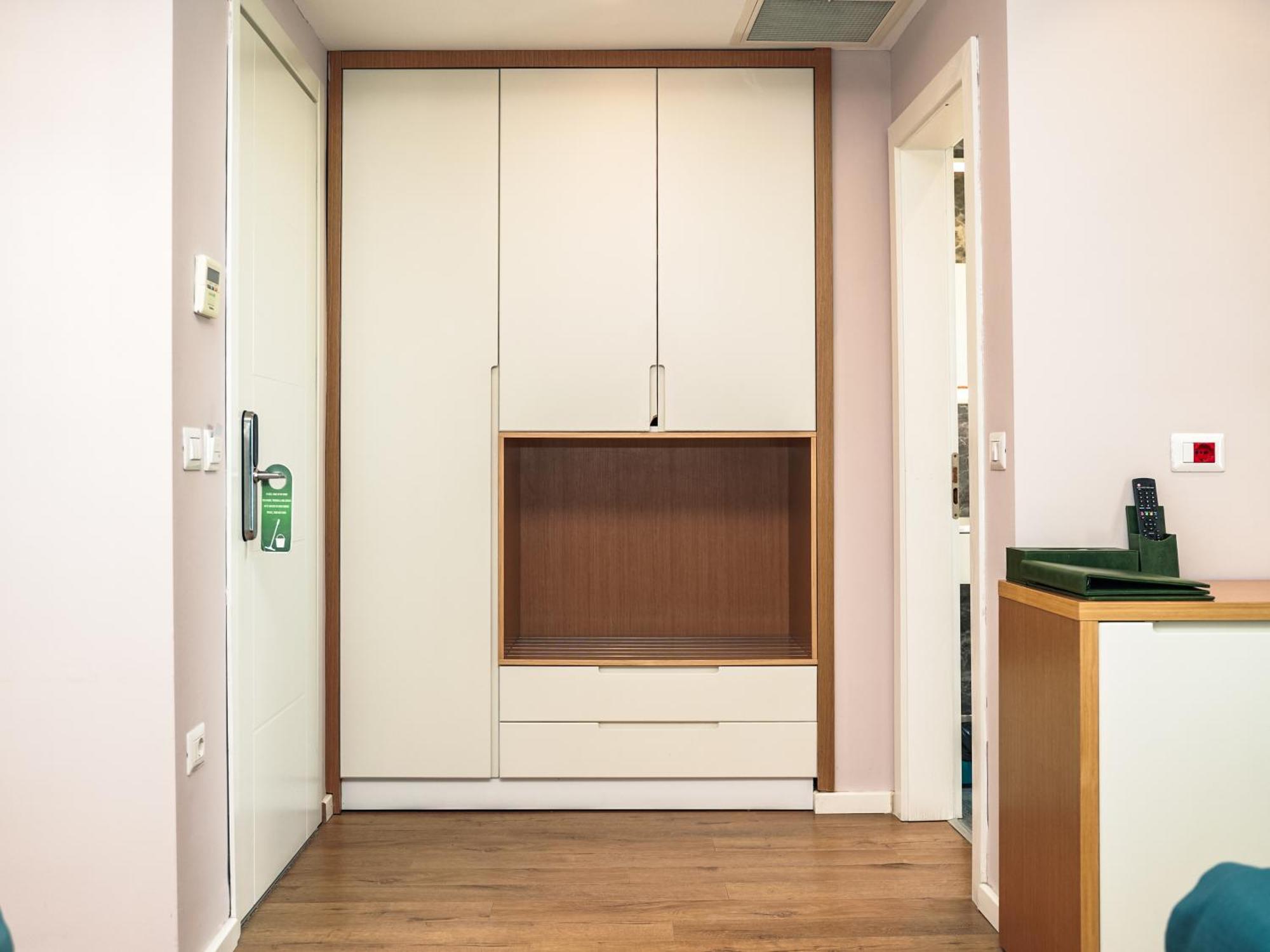 Dreibettzimmer mit Meerblick