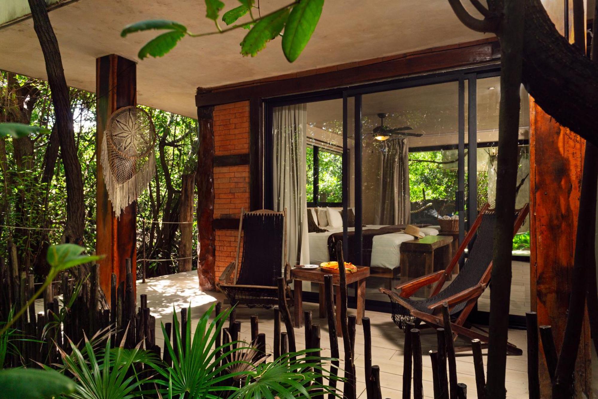 2 Queen Room Balcony