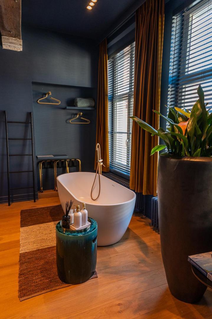 Deluxe Double Room Bath