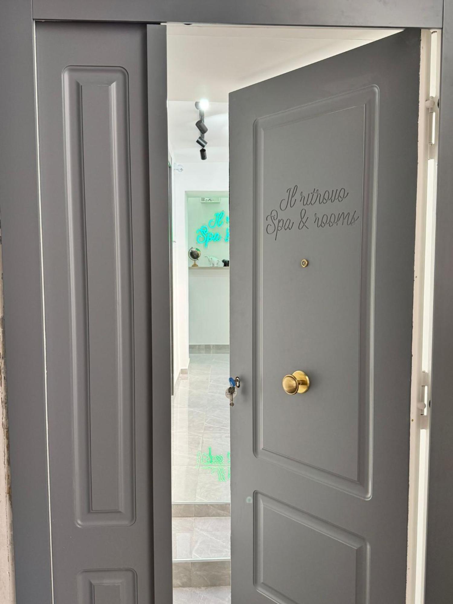 Double Room with Private Bathroom,1621703105:JPEG
