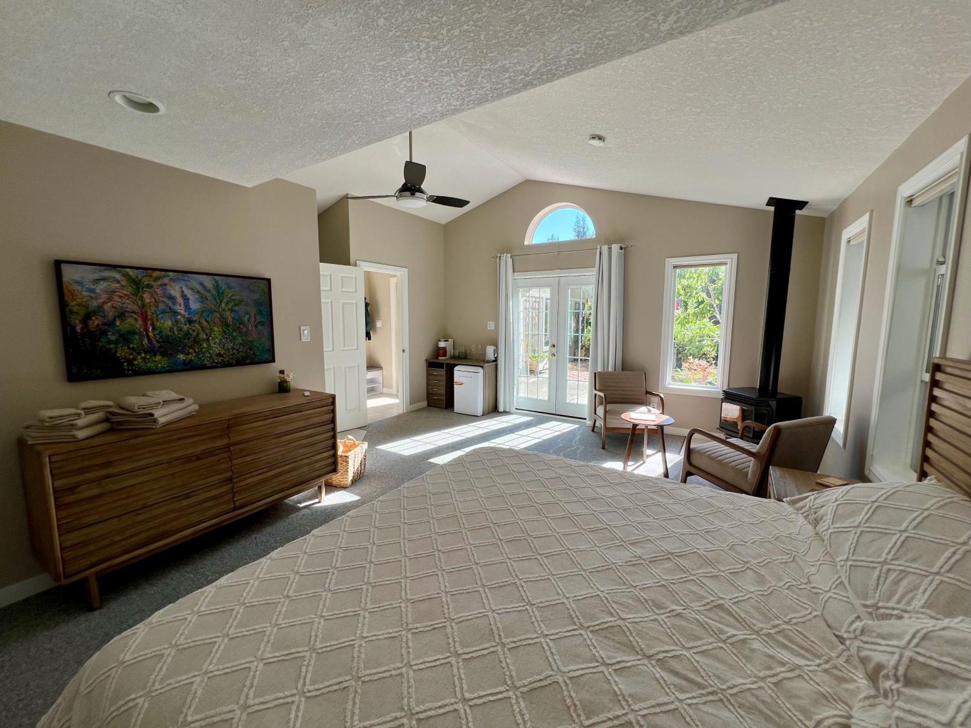 King Room with Garden View