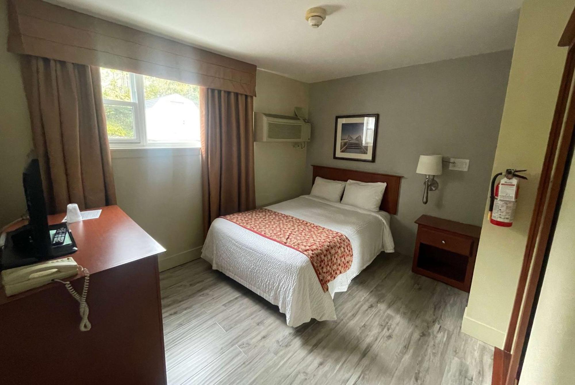 Double Room - Disability Access - Non-Smoking