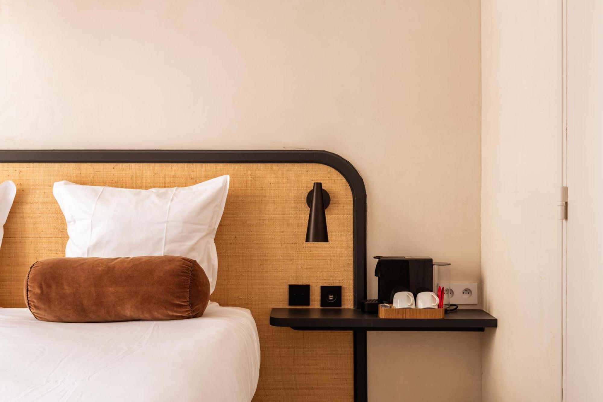 Parisian Room