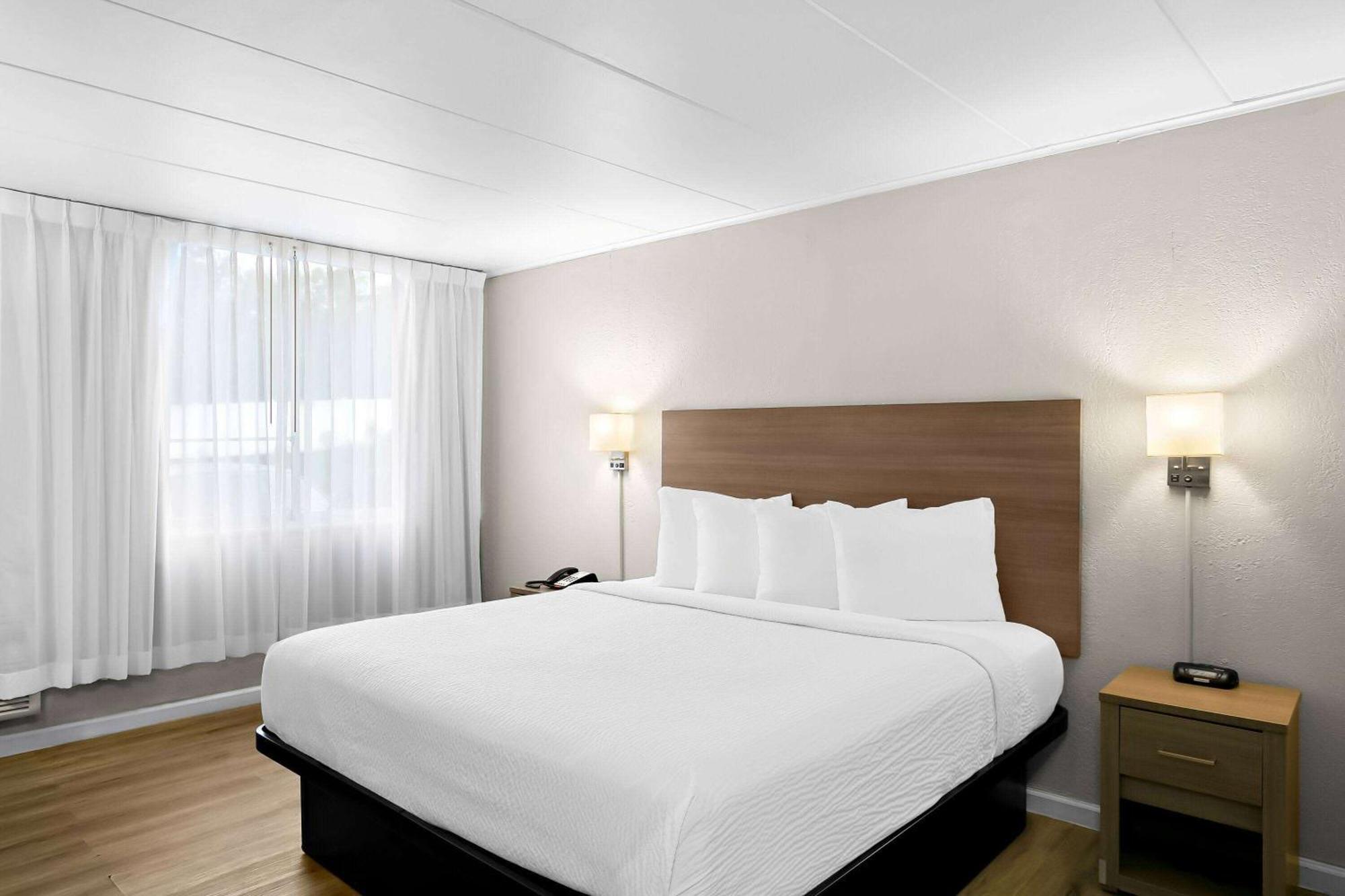 King Room - Non-Smoking