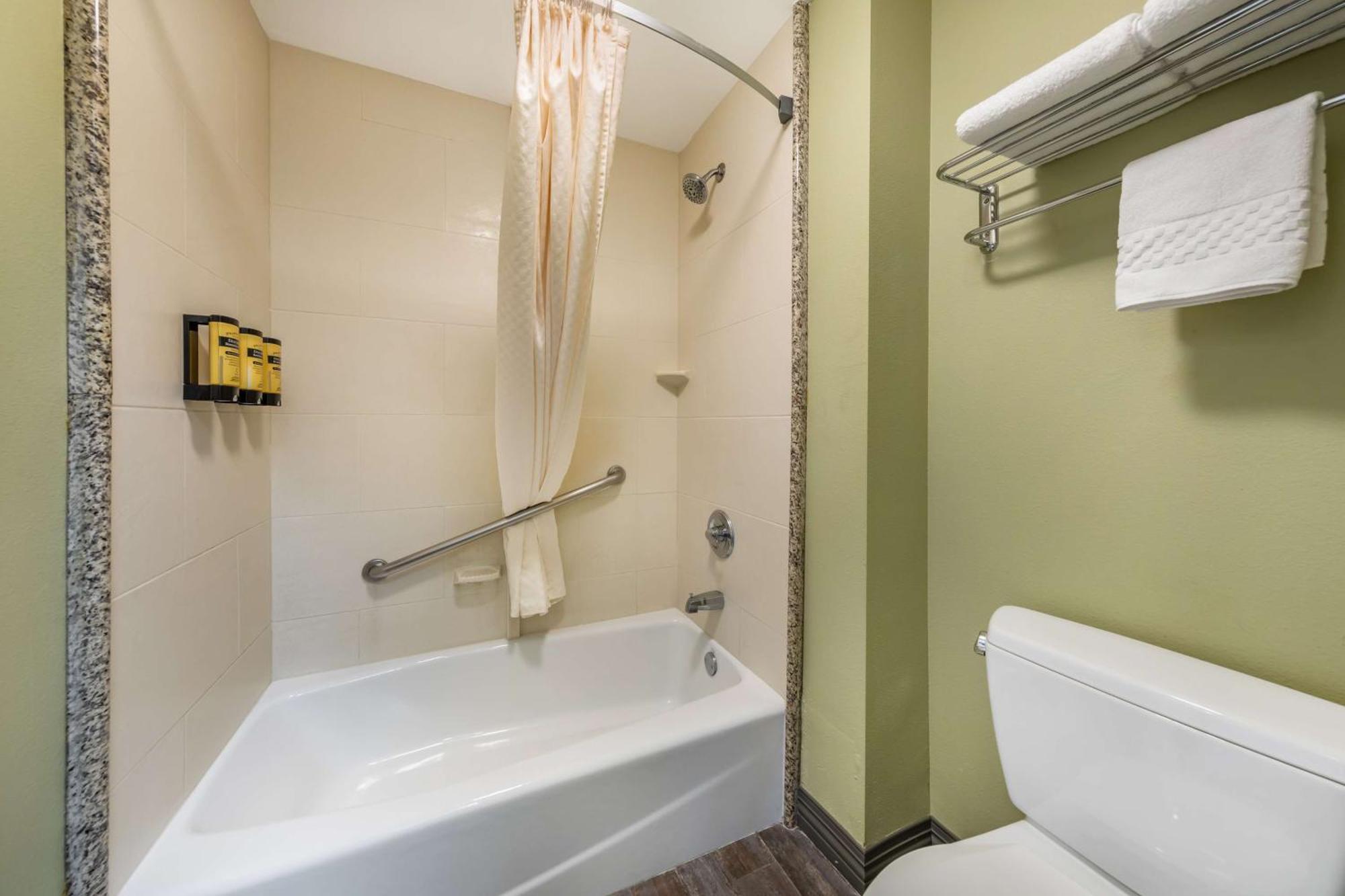 Queen Suite
