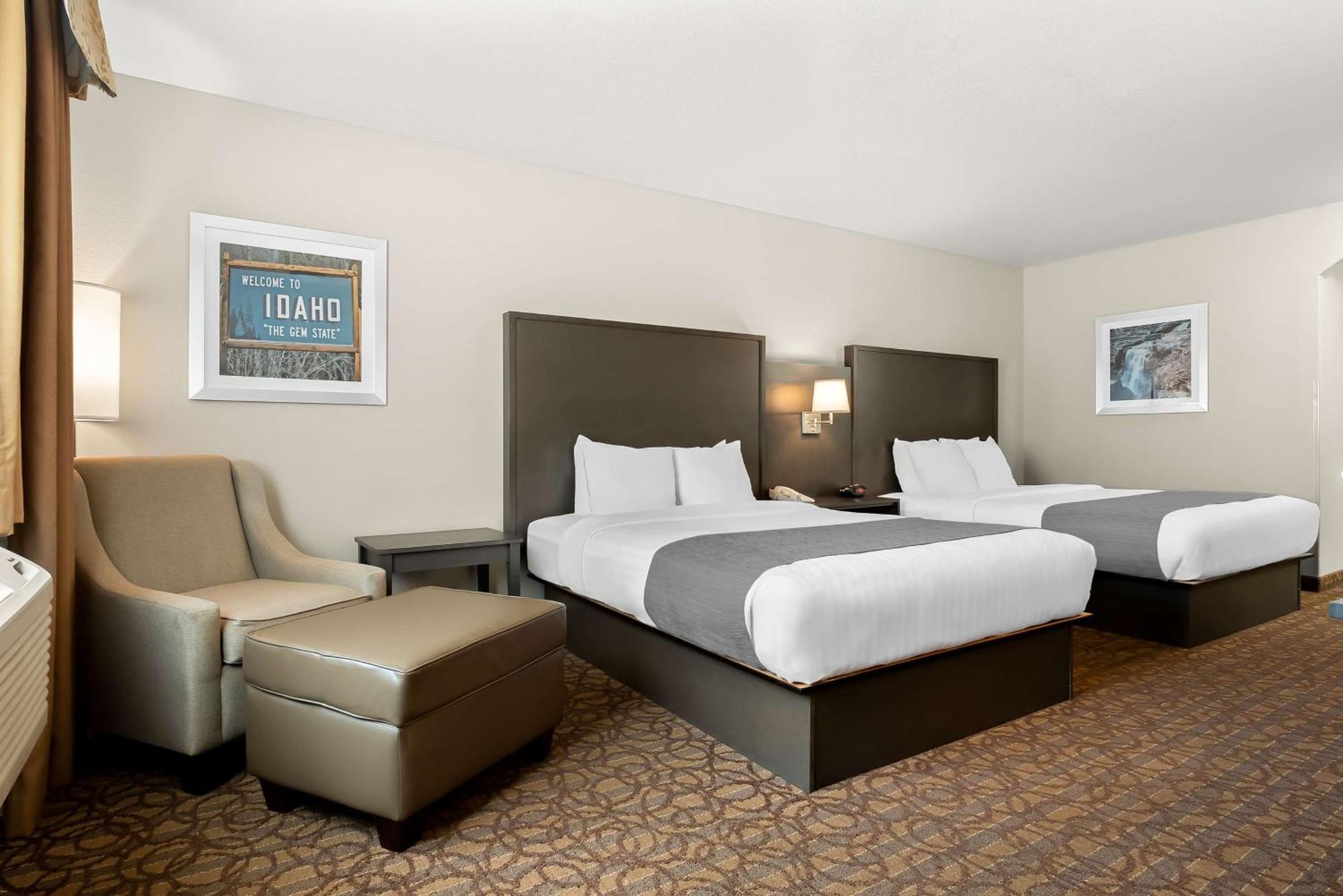 Queen Room with Two Queen Beds