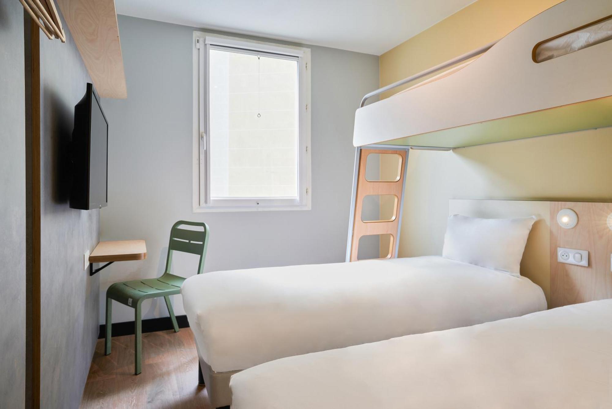 Triple Room with Three Single Beds