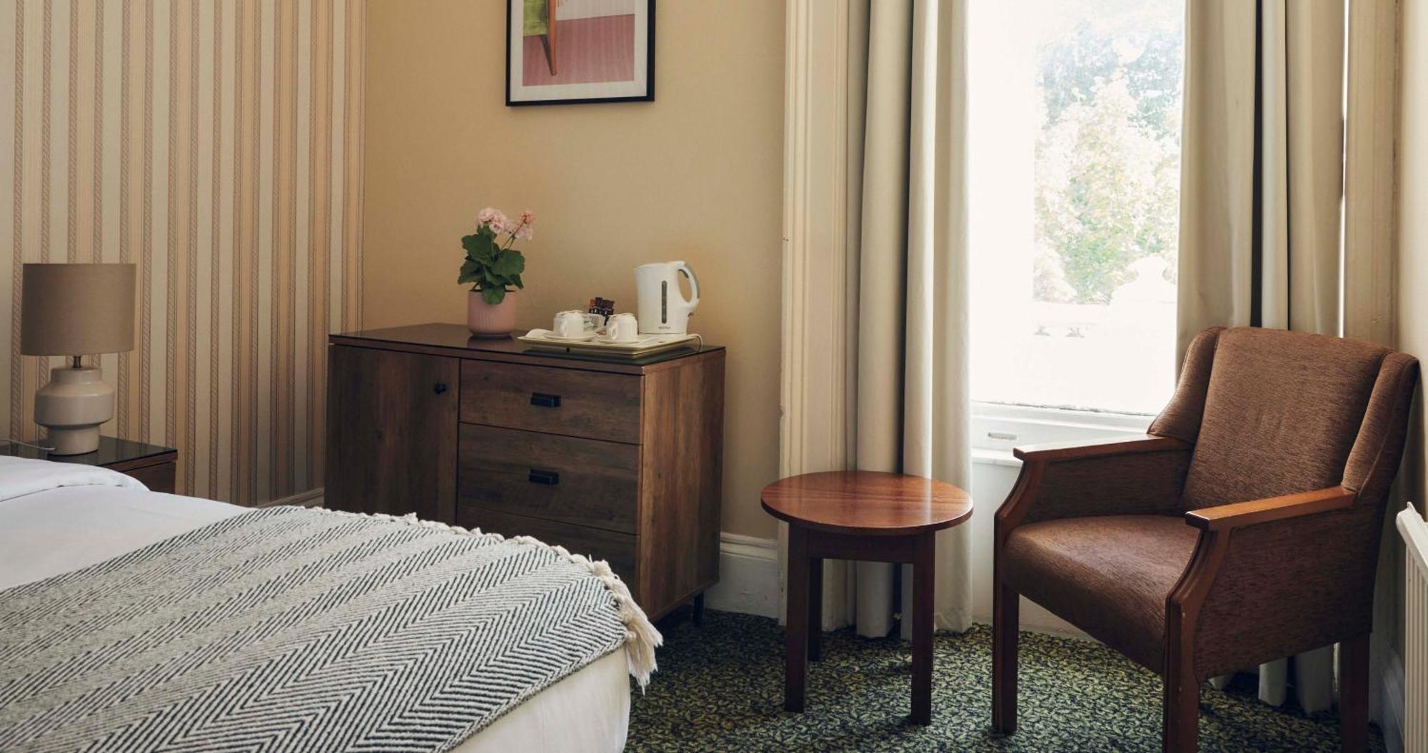 Double Room,1765970779:JPEG