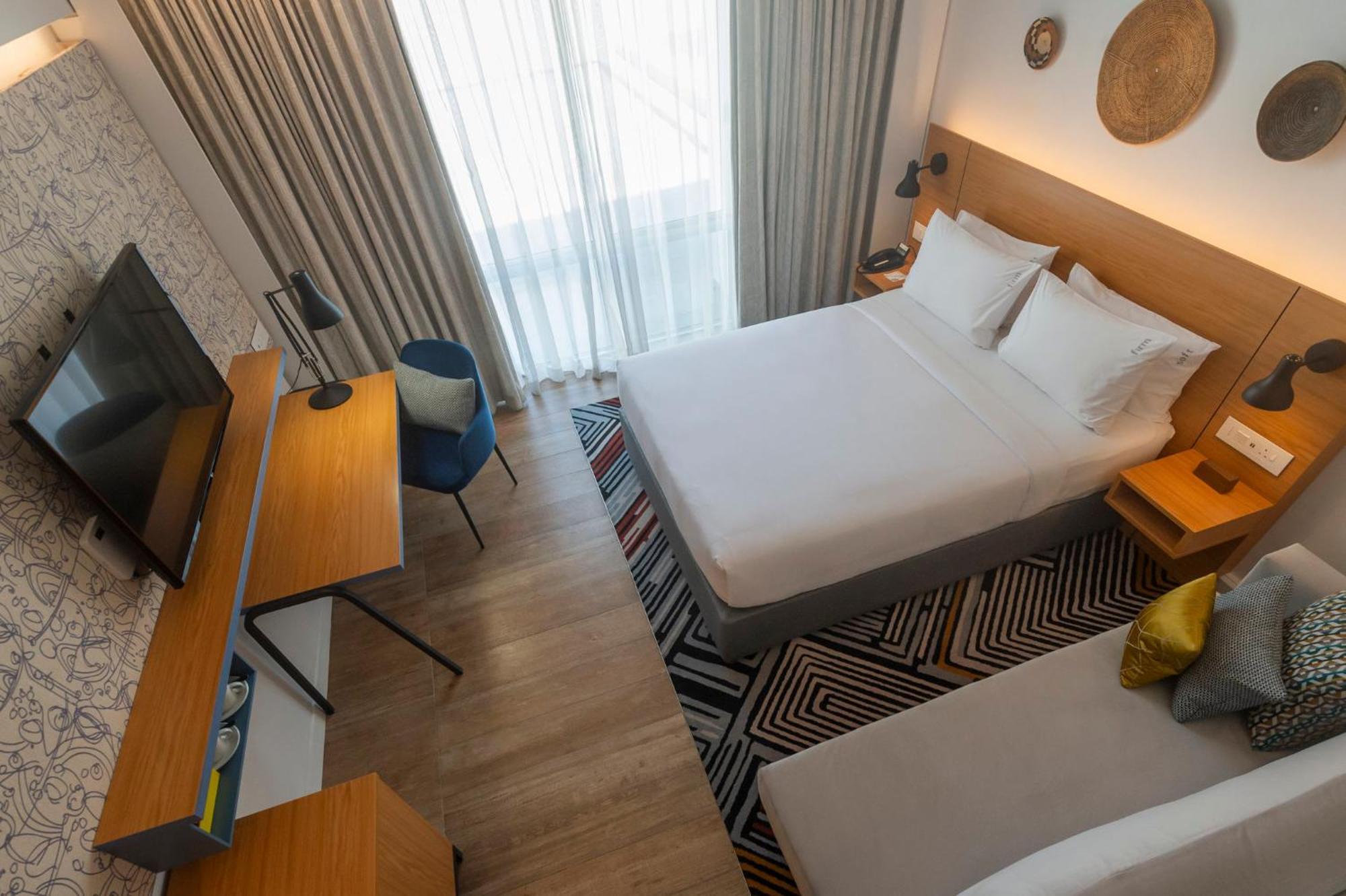 Standard Queen Room