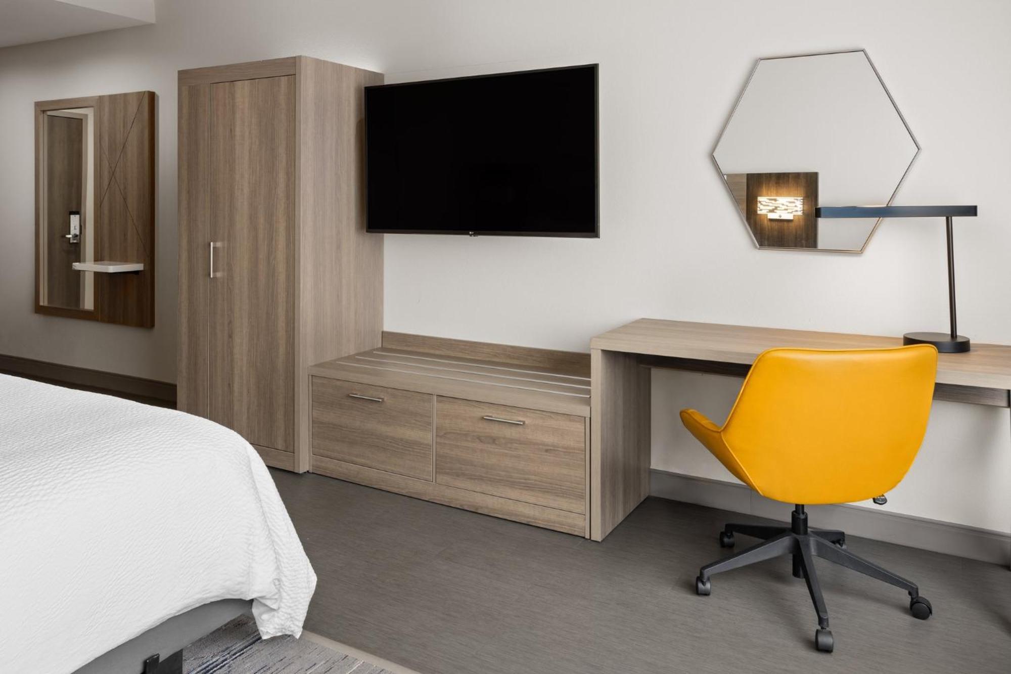 Standard Room with Two Queen Beds