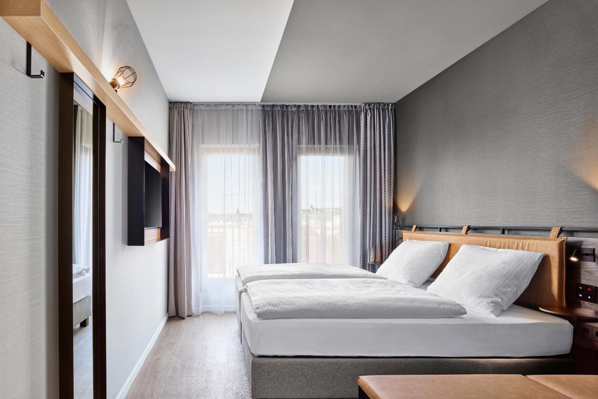 Standard Double Room,1622264361:JPEG