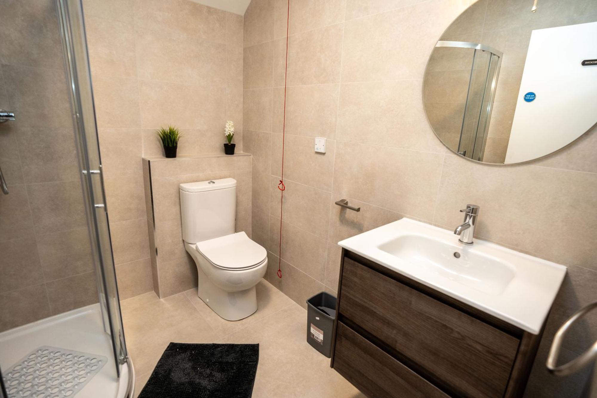 Single Room,1621789685:JPEG