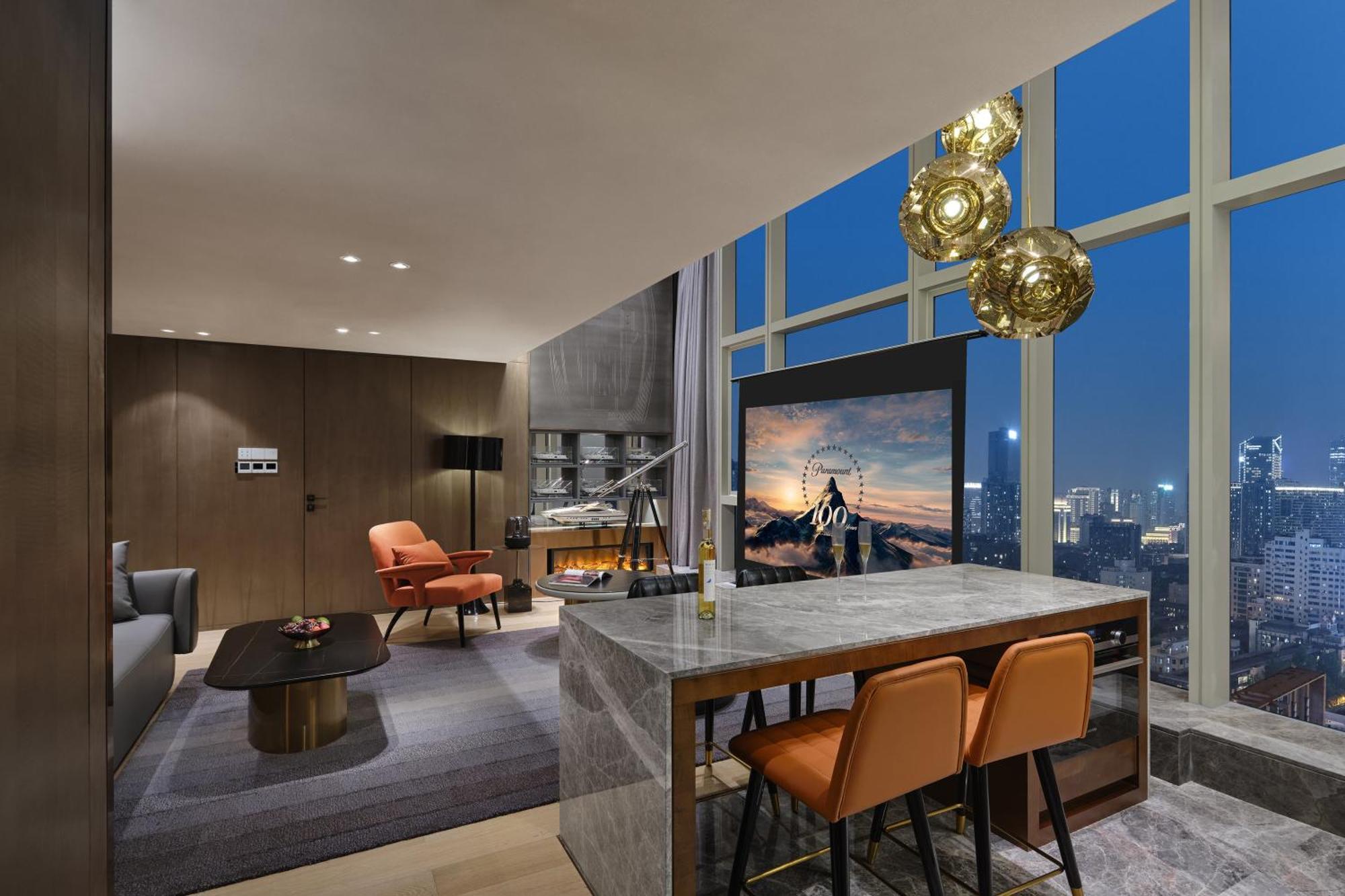 Yacht Club Loft Suite-2 Bedroom-City View- 2 Bathrooms