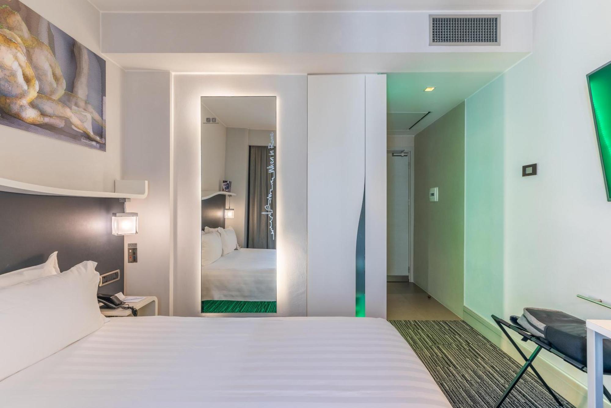Petite Chambre avec Lit Double