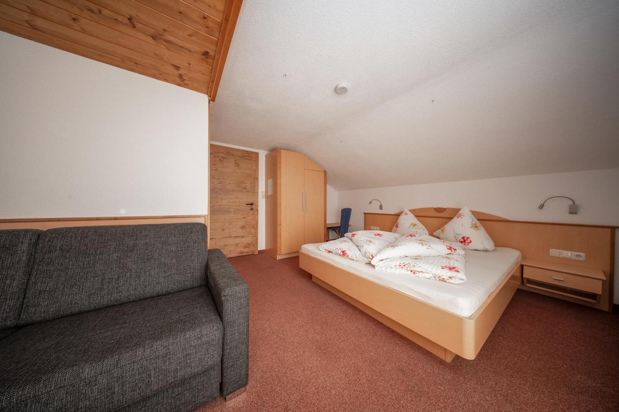 Appartement met 3 Slaapkamers en Uitzicht op de Bergen