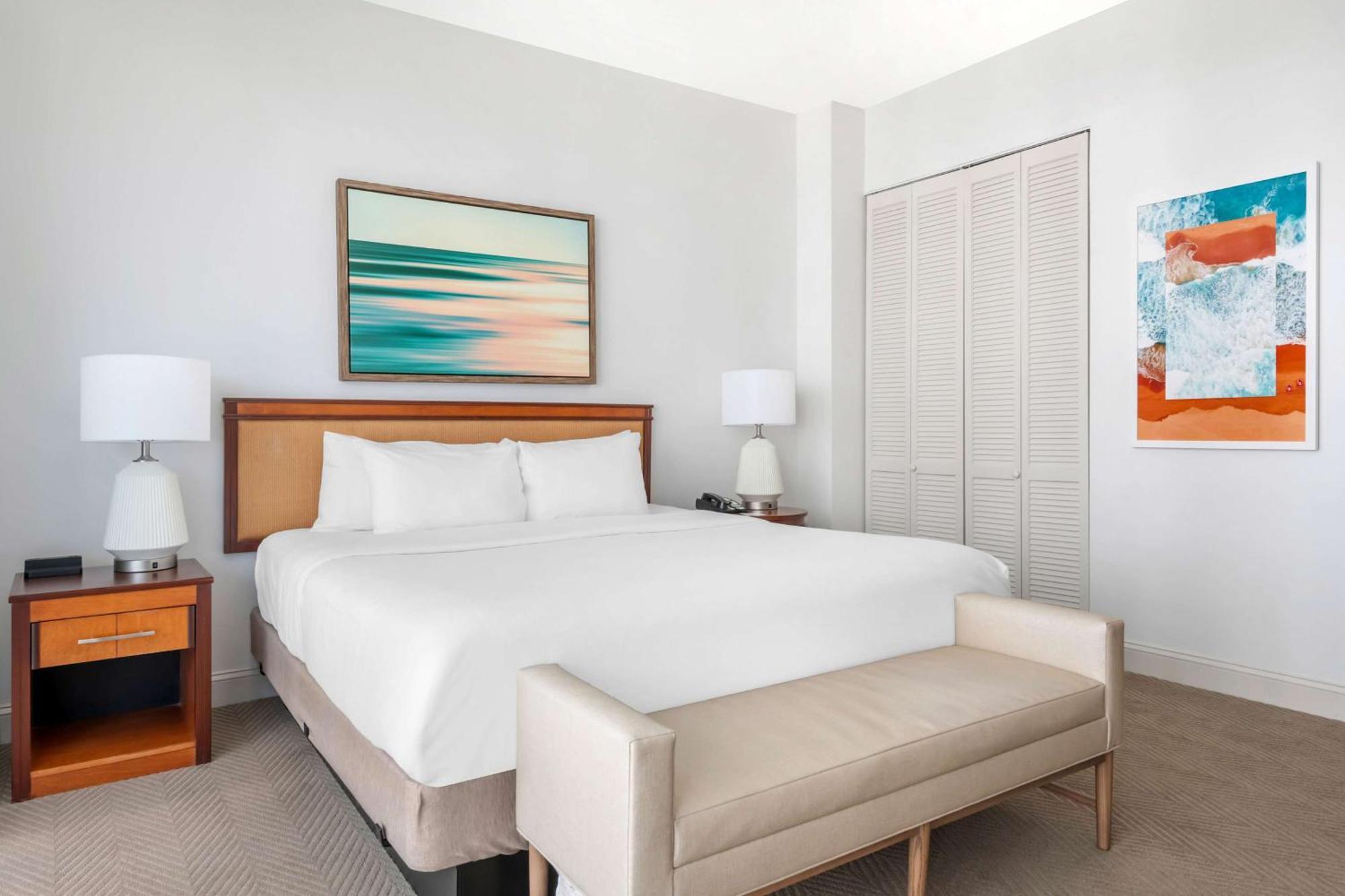 1 BEDROOM OCEAN VIEW KING SUITE PLUS