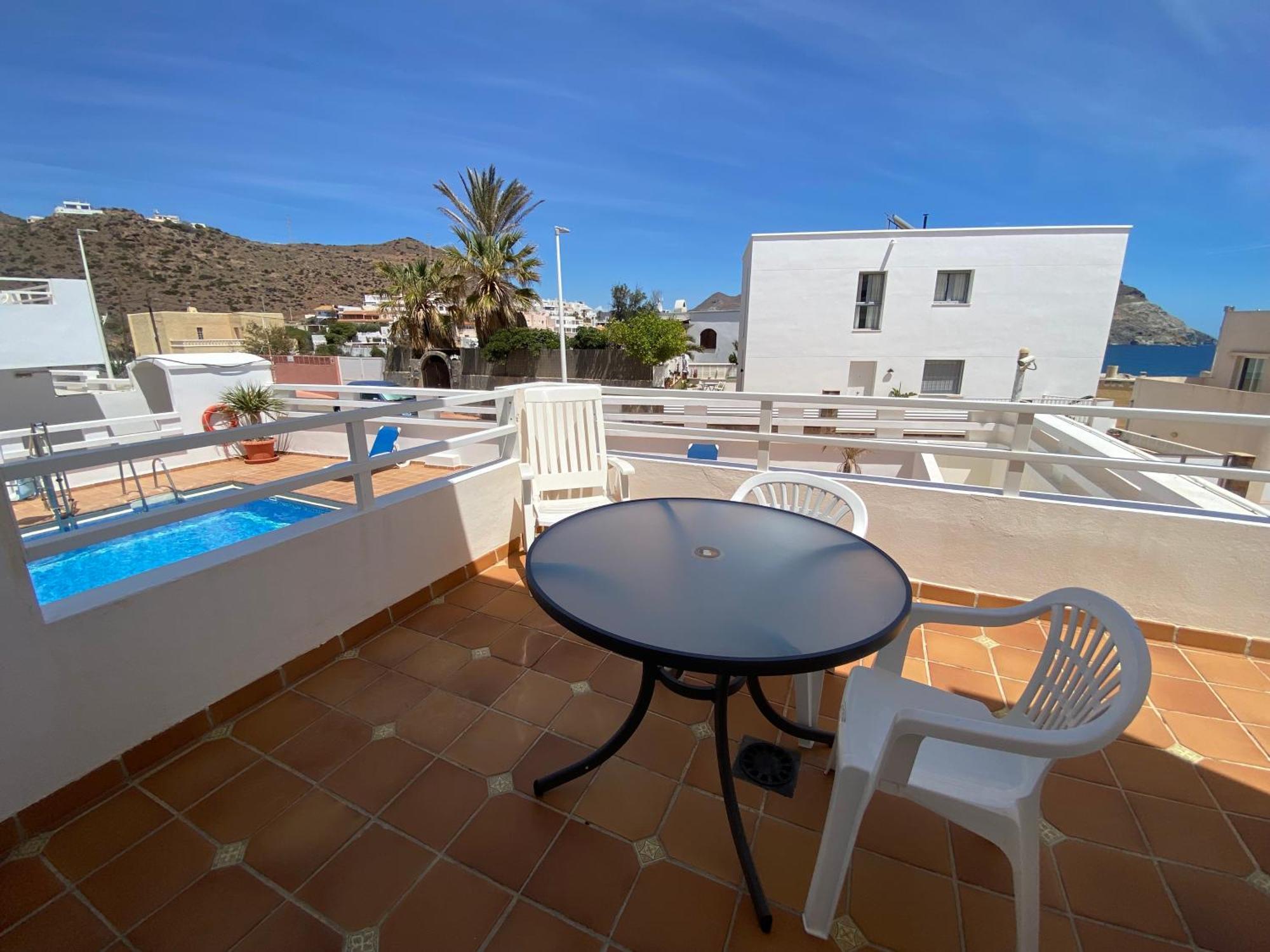 Apartamento Moderno de 2 dormitorios con terraza