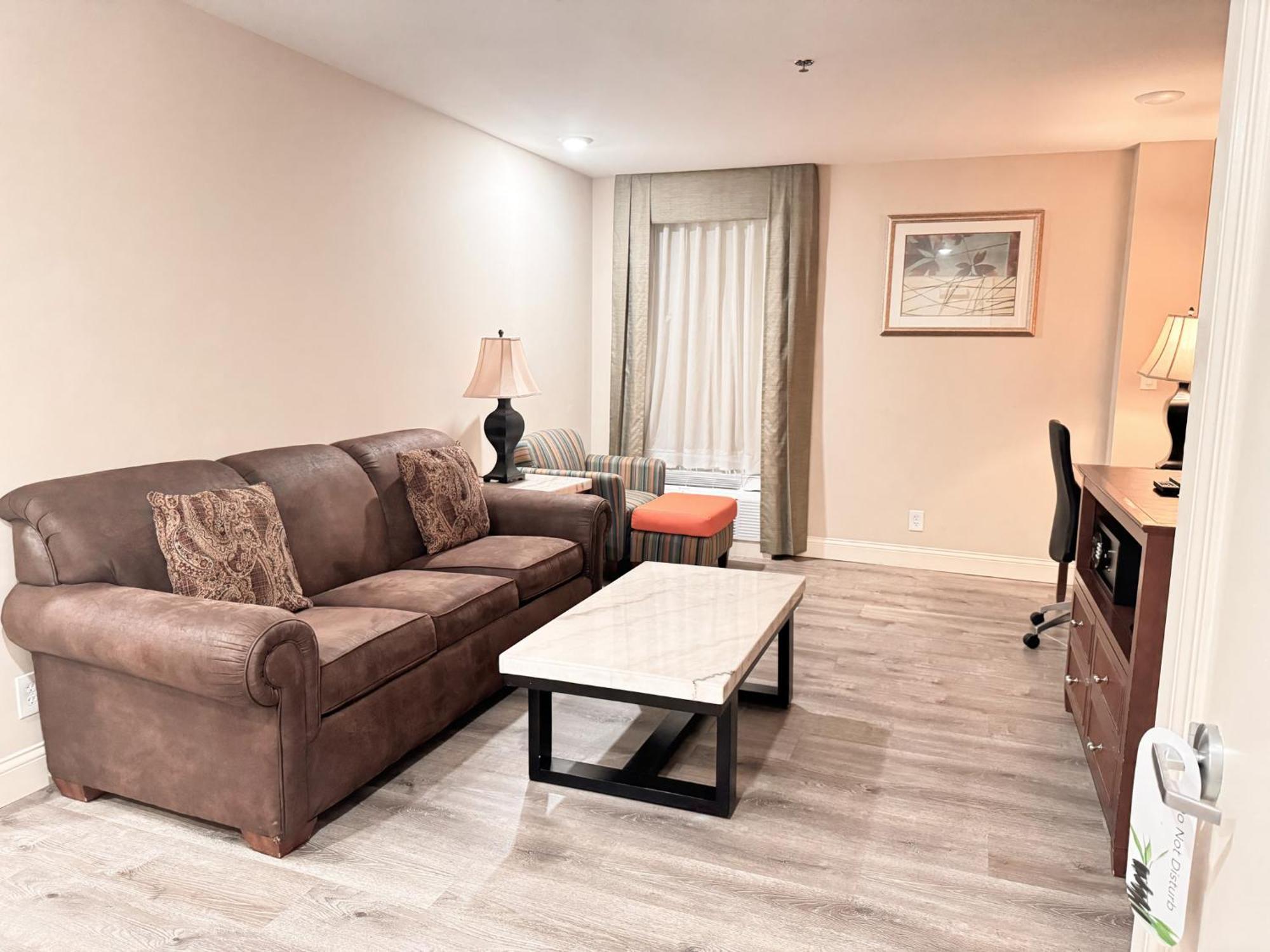 Standard King Suite