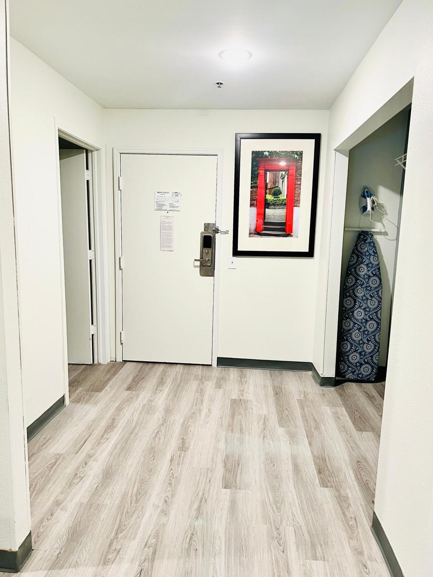 Efficiency Queen Suite with Two Queen Beds and Dishwasher - Non Smoking