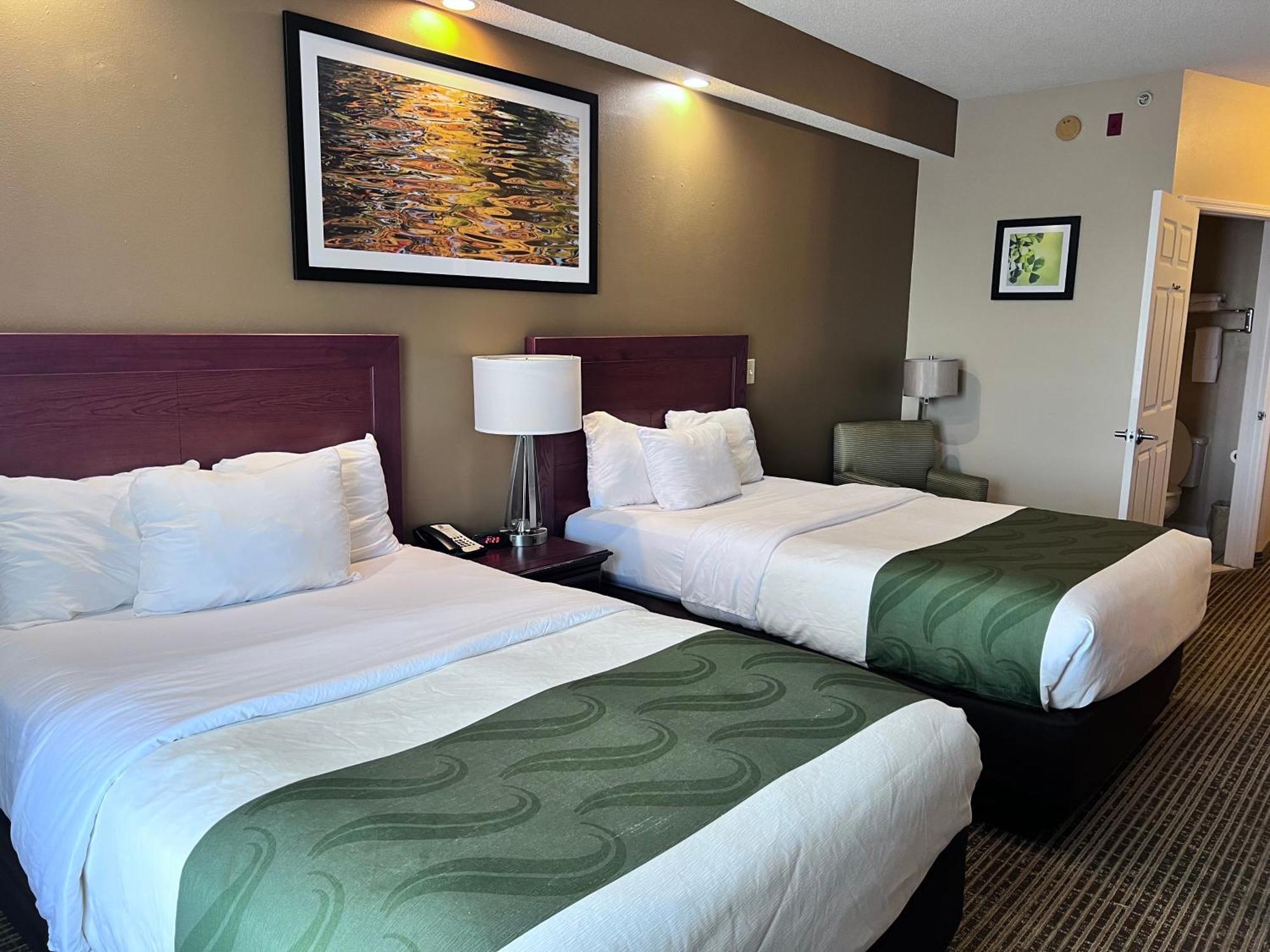 Quadruple Room with Roll-In Shower - Disability Access/Non Smoking