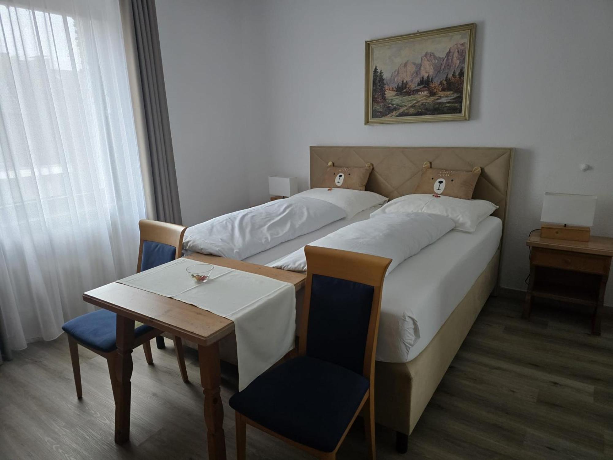 Dreibettzimmer