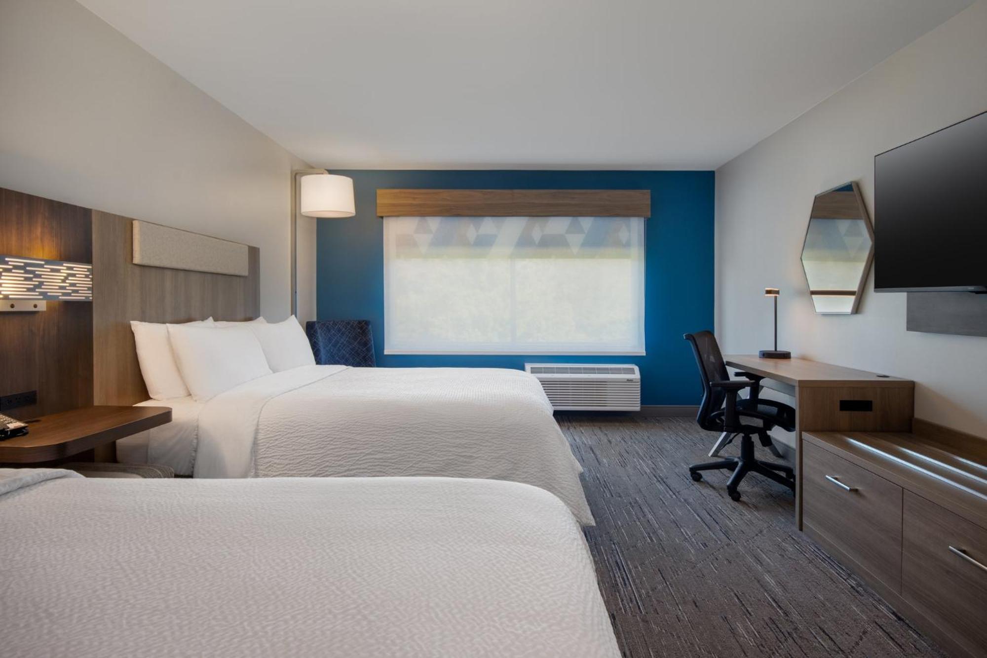 Standard Room with Two Queen Beds