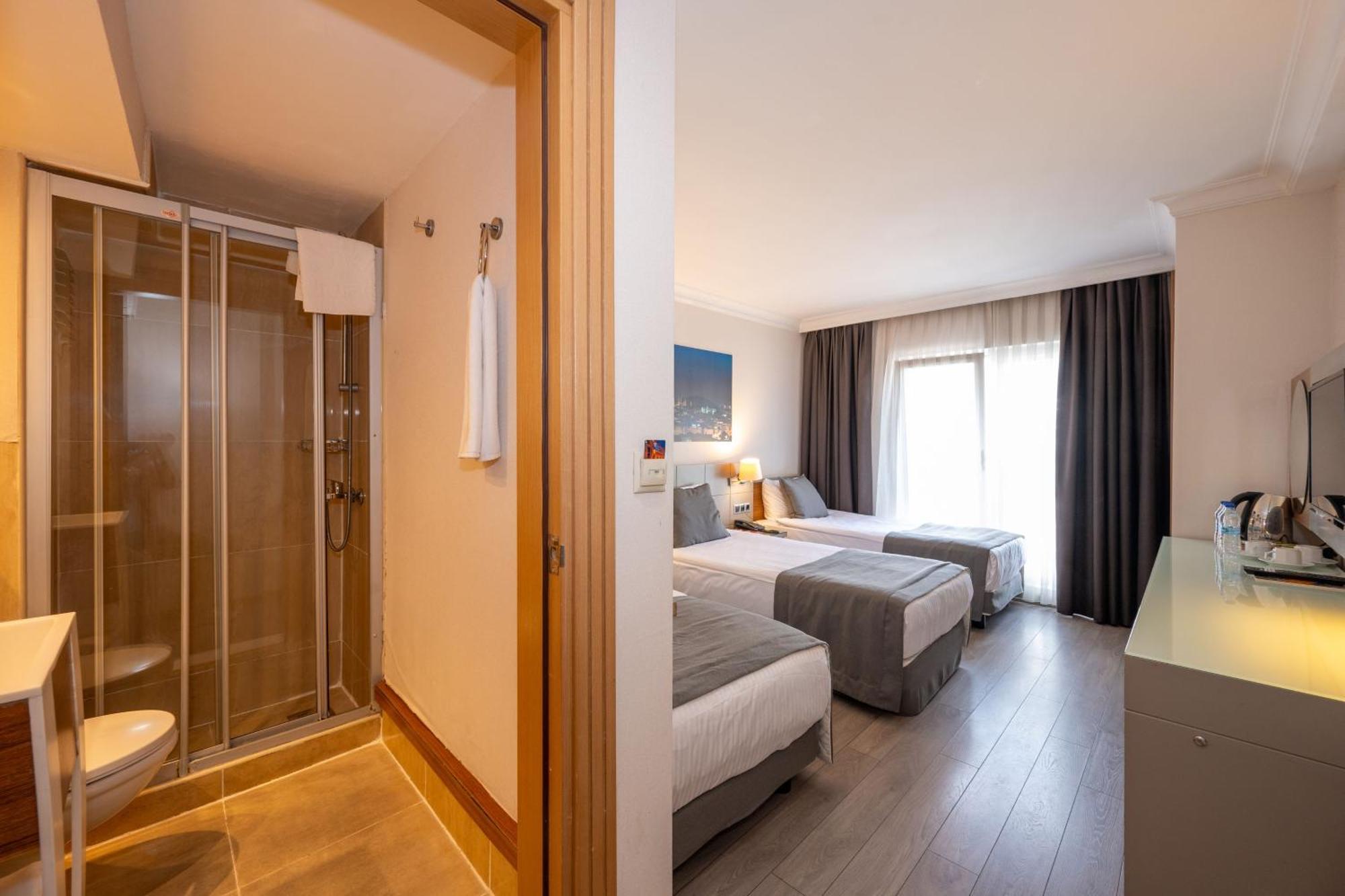 Triple Room,1624750515:JPEG