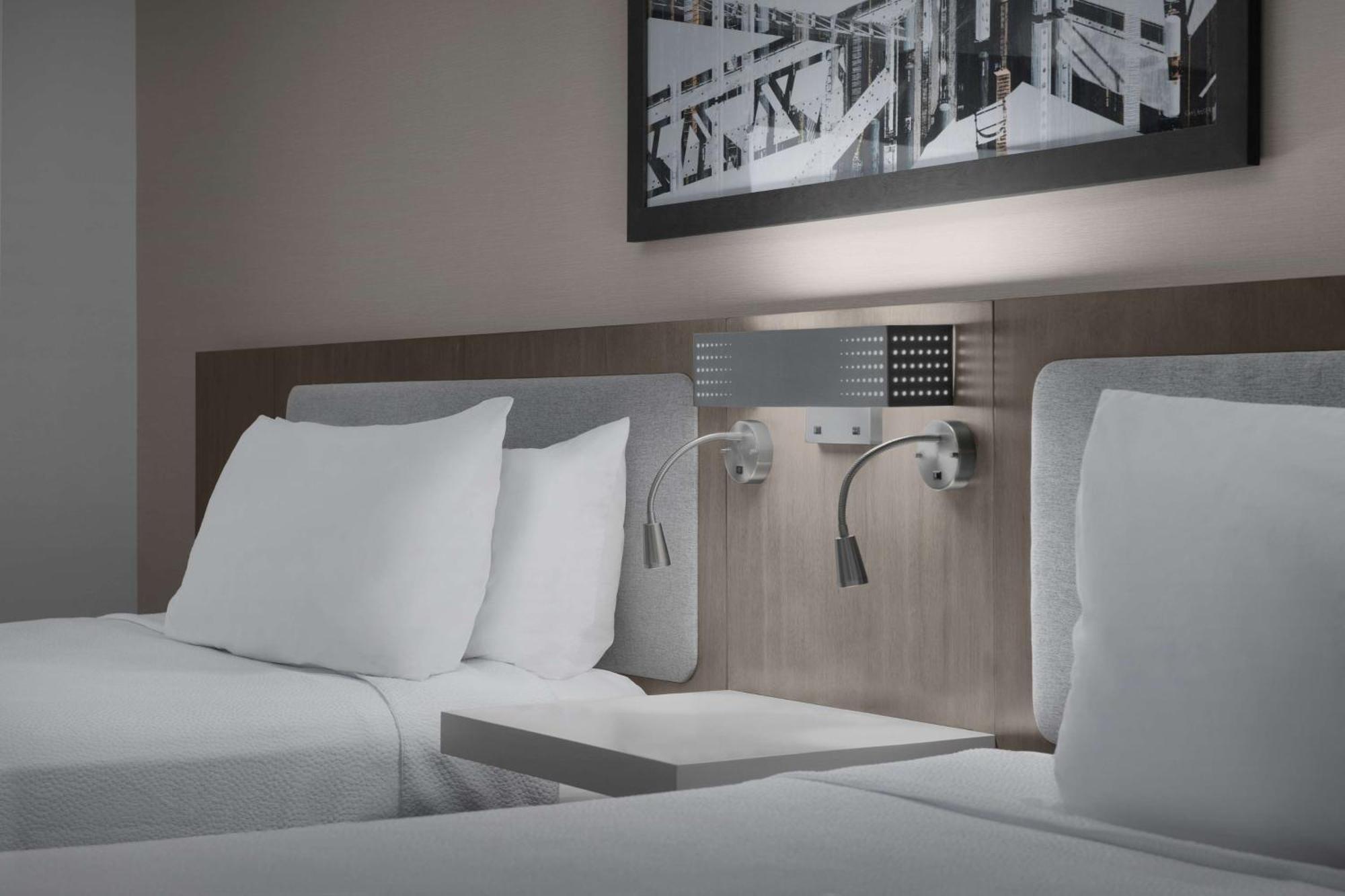 Queen Room with Two Queen Beds - Hearing Access