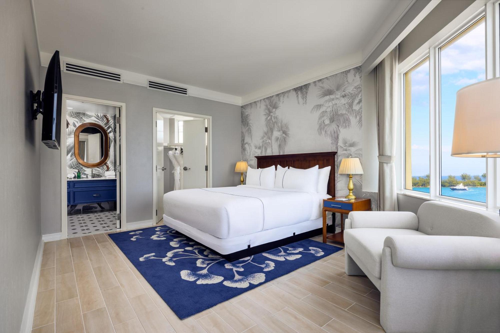 Deluxe King Suite