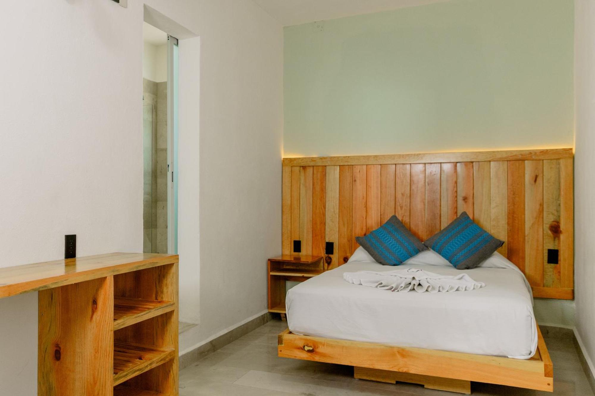 Habitación Doble con vistas a la piscina