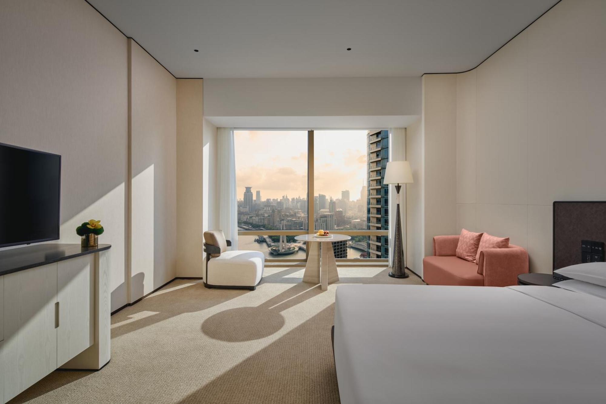 King Room with River View - Club Access