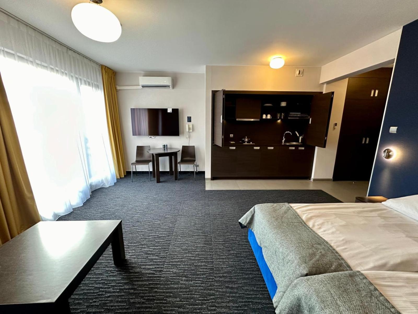 Standard Plus Room 2 Single Beds