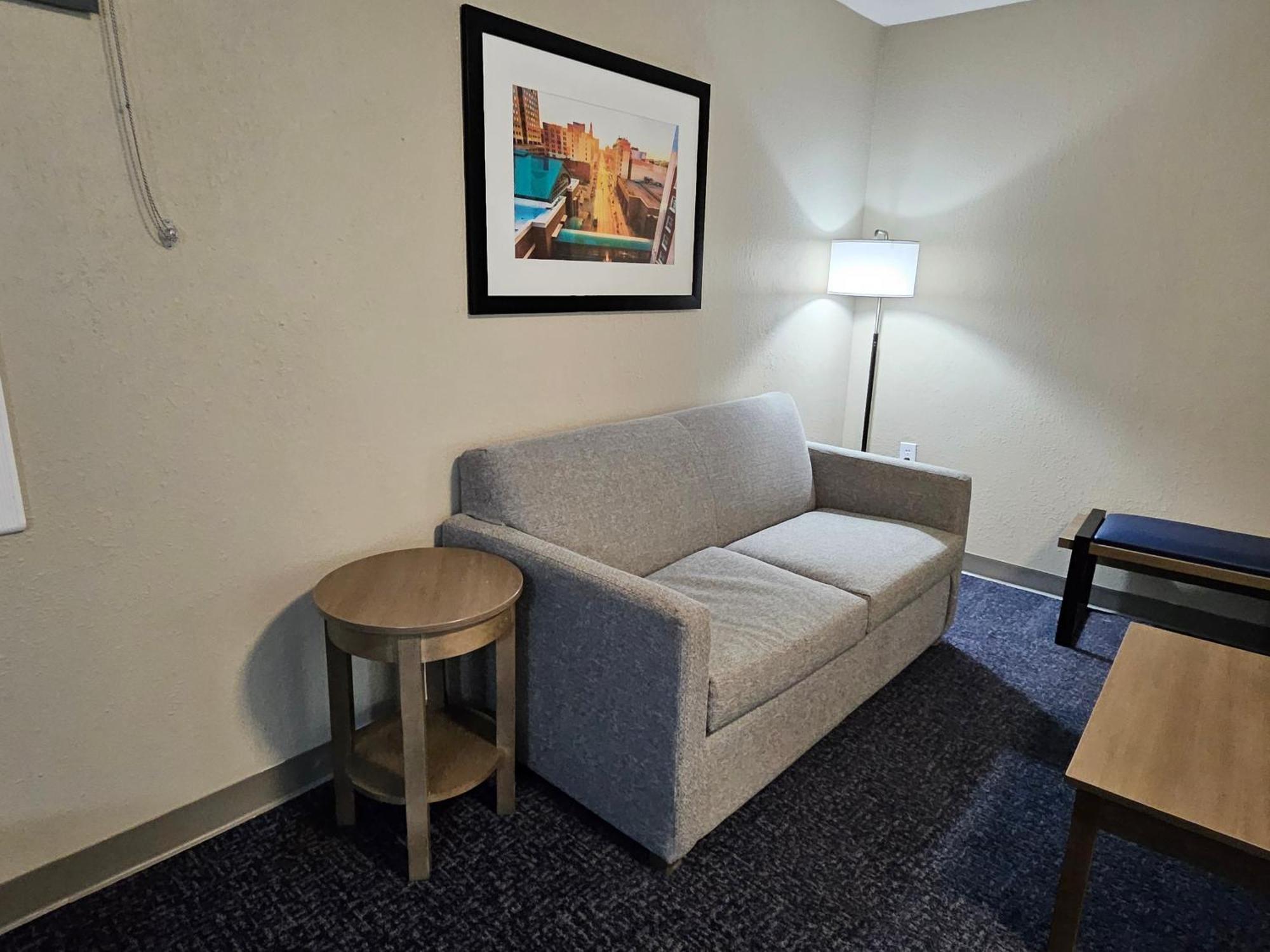King Studio Suite, Non-Smoking