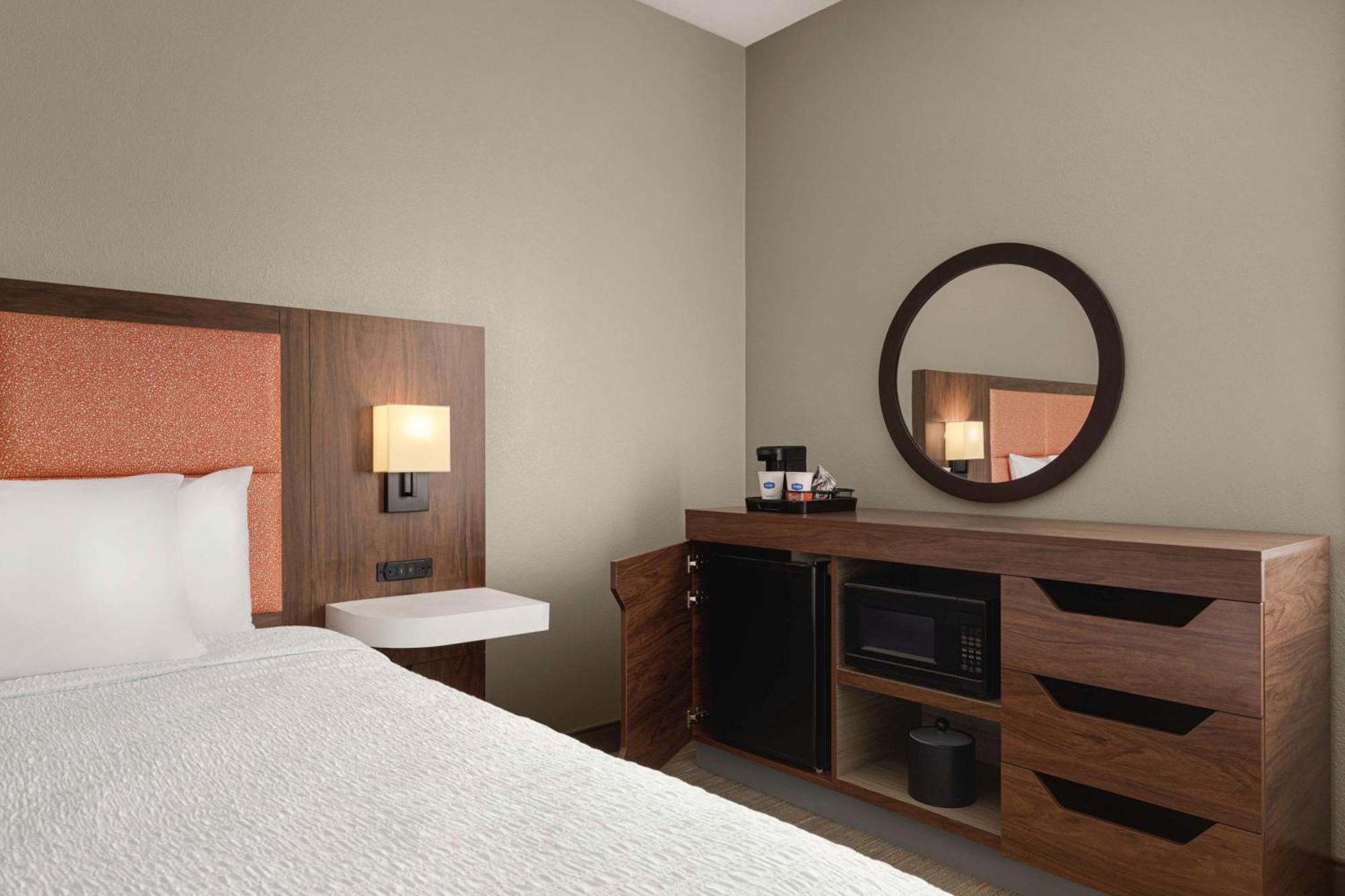 King Room - Mobility Access/Non-Smoking