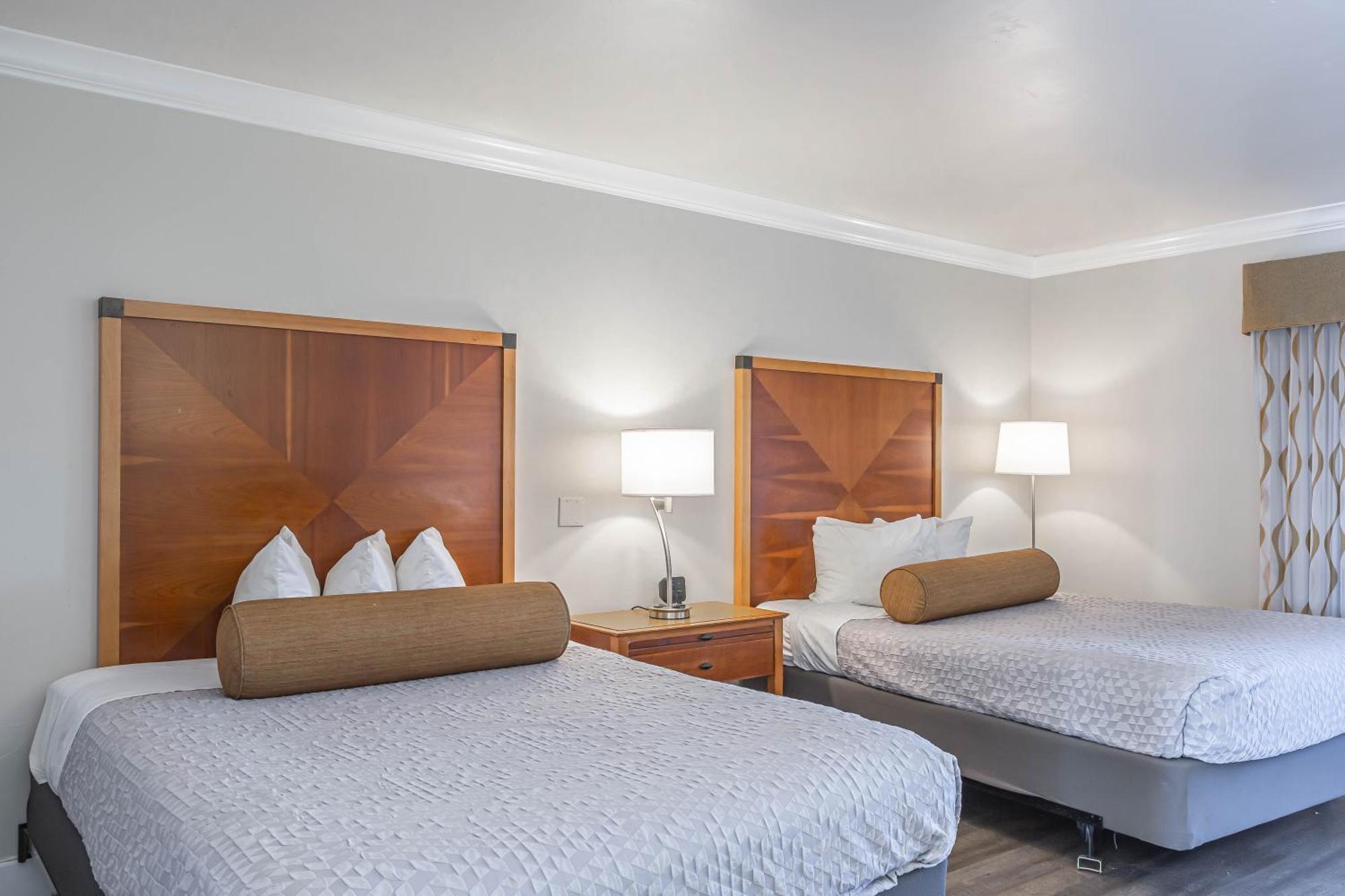 Queen Room with Two Queen Beds - Non-Smoking