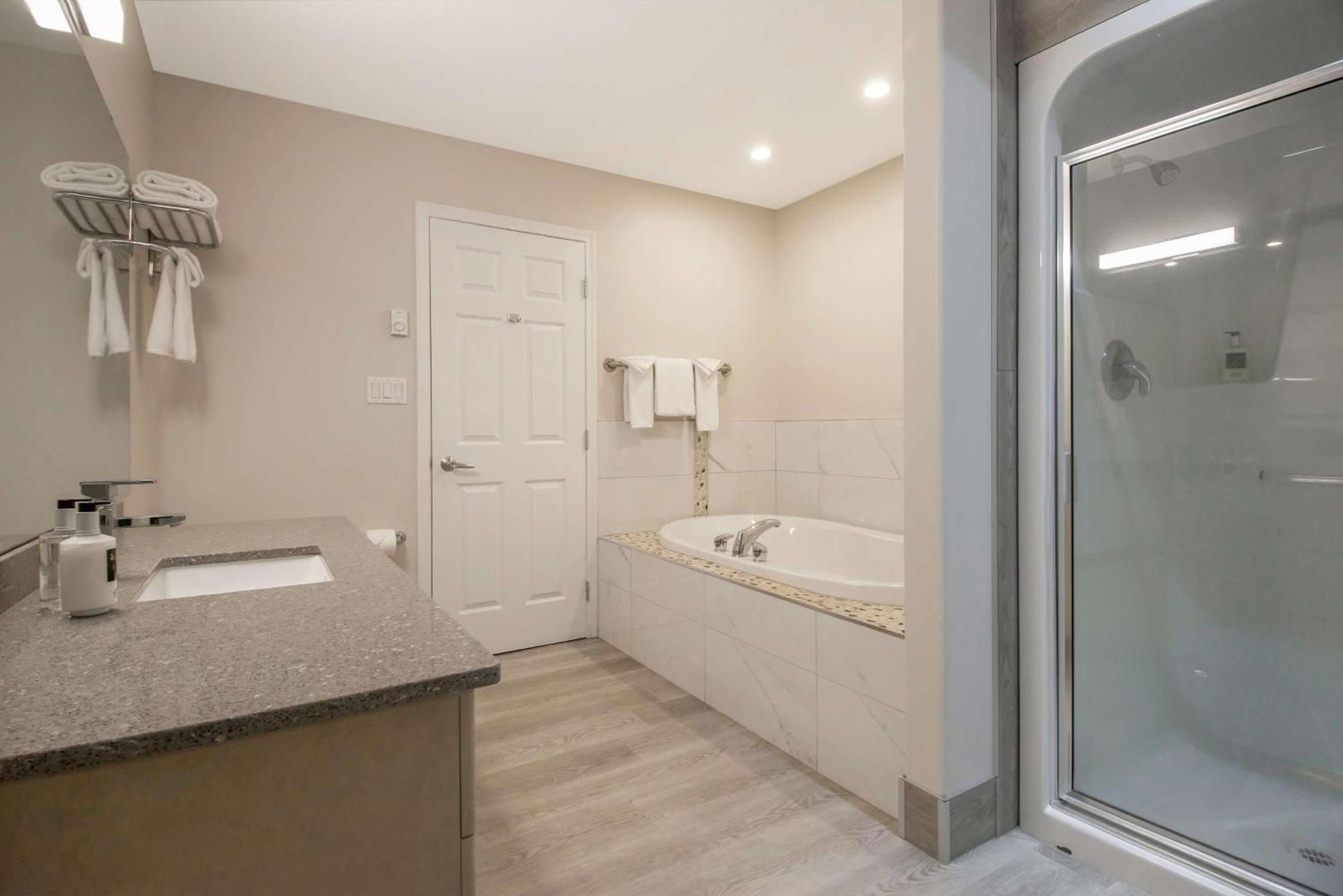 Coast Penthouse Suite