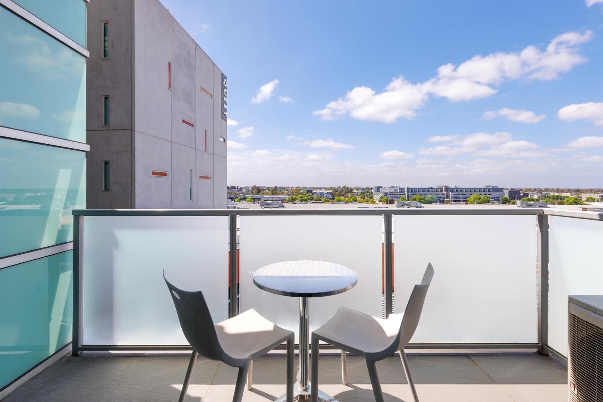 One-Bedroom Deluxe Apartment