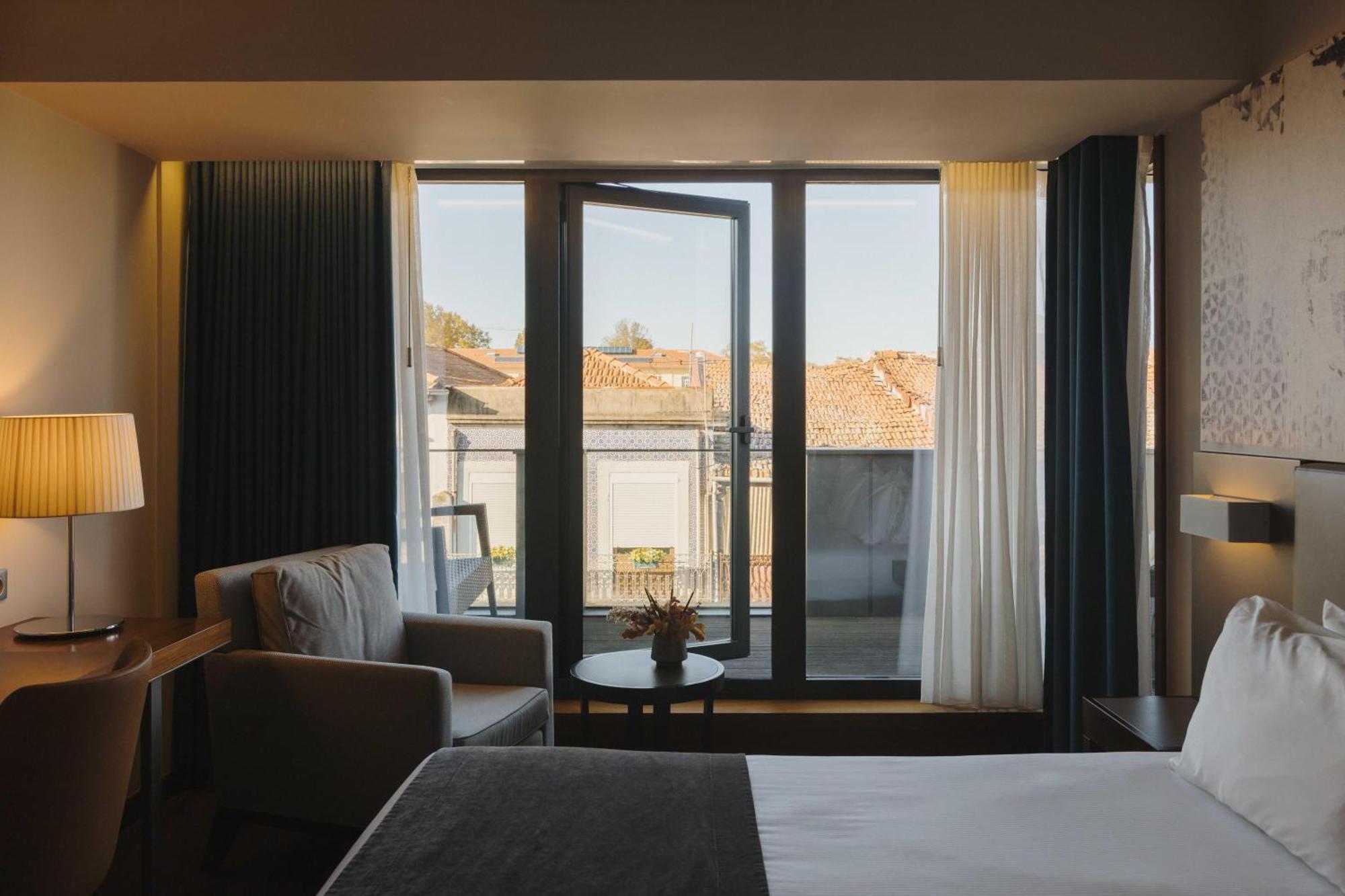 Deluxe Double Room Balcony,1625545316:JPEG
