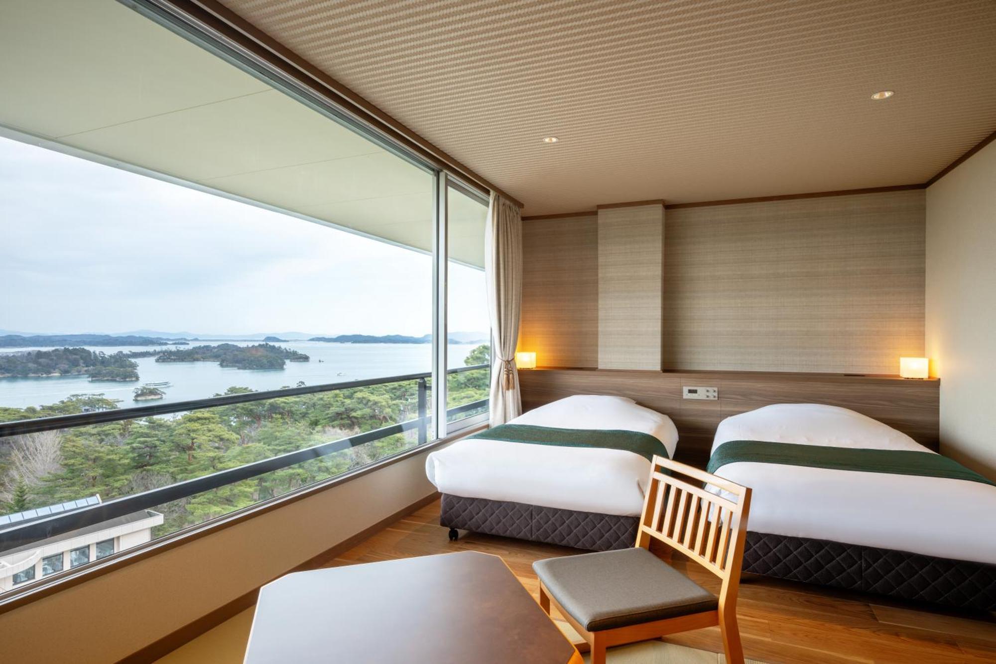 Family Room with Sea View