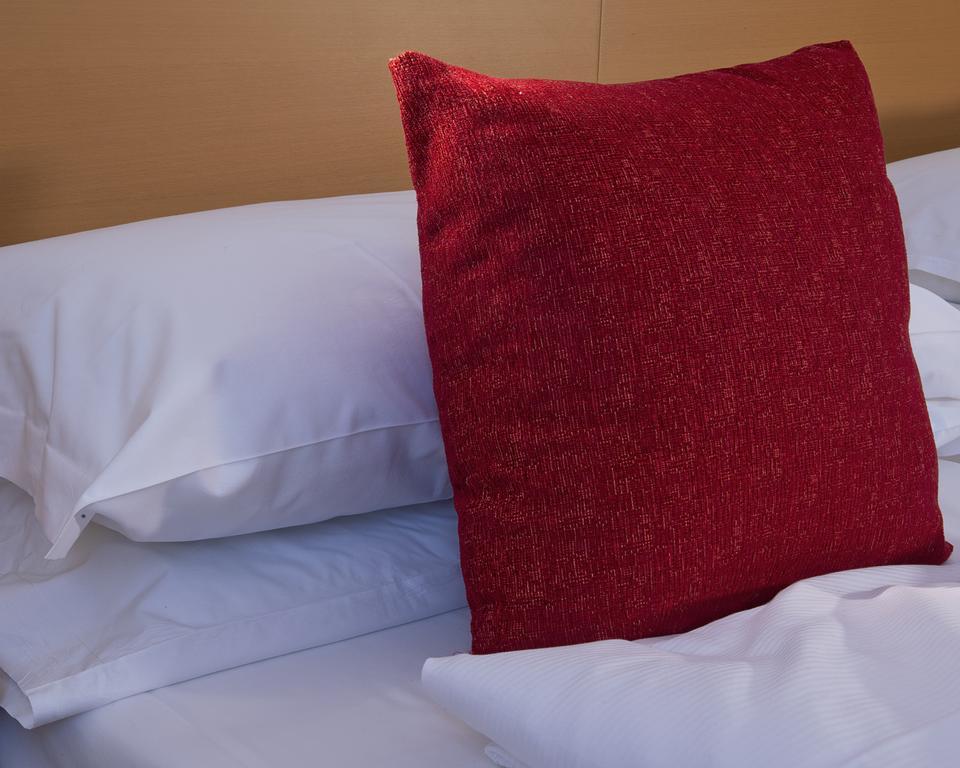 Großes Einzelzimmer mit französischem Bett