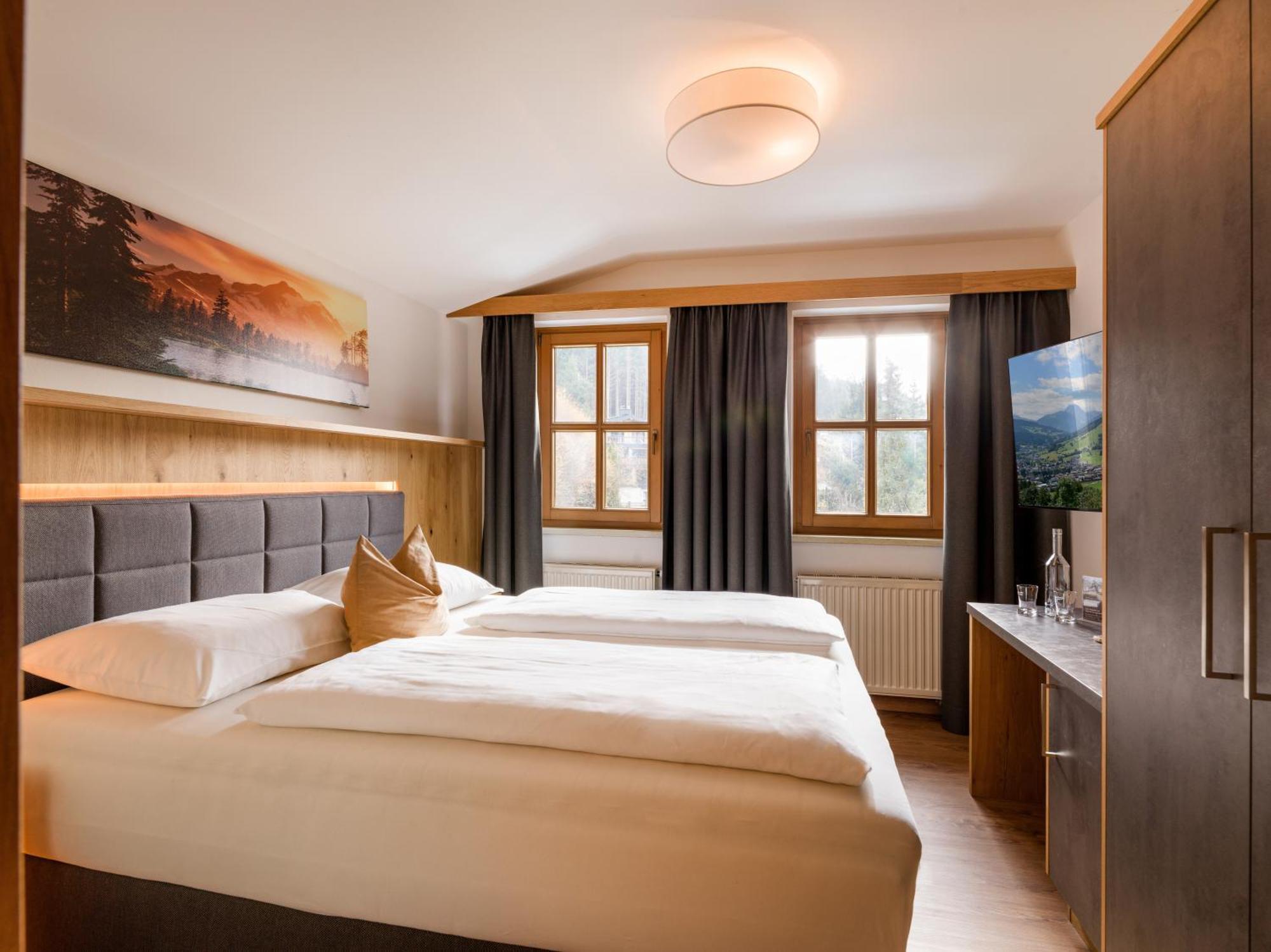 Two-Bedroom Suite,1626360498:JPEG