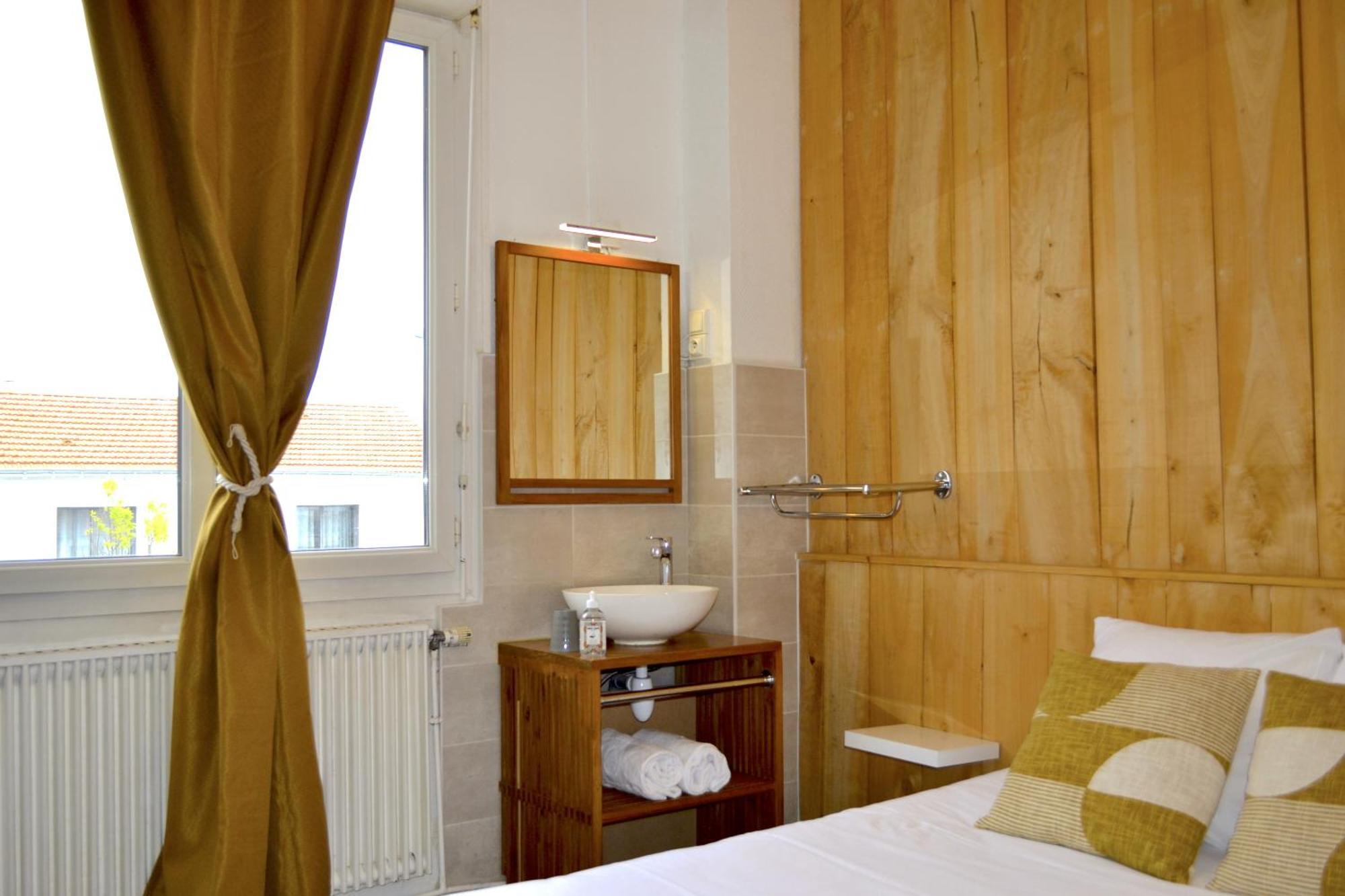 Chambre Double Standard avec Salle de Bains Commune